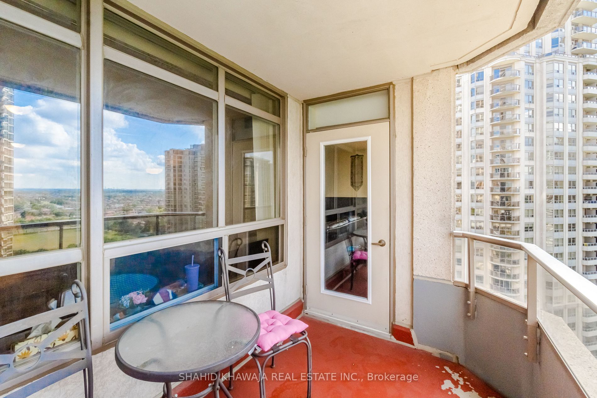 35 Kingsbridge Garden Circ, #1612