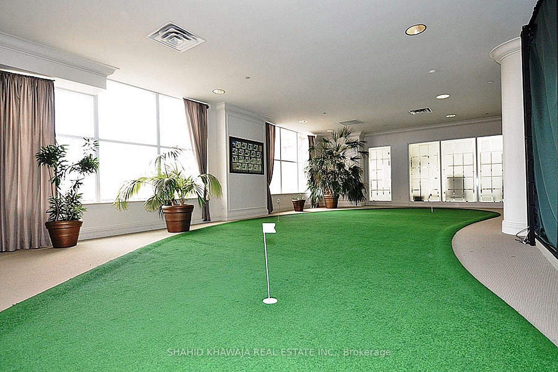 35 Kingsbridge Garden Circ, #1612
