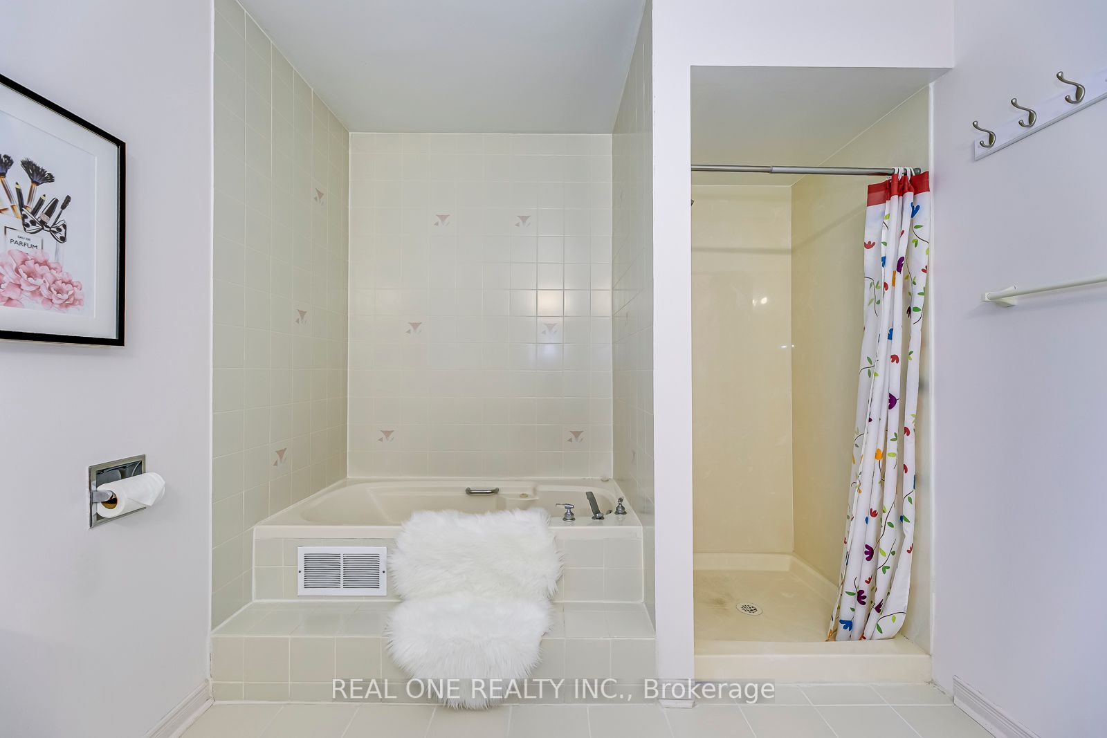 1276 Sir David Drive