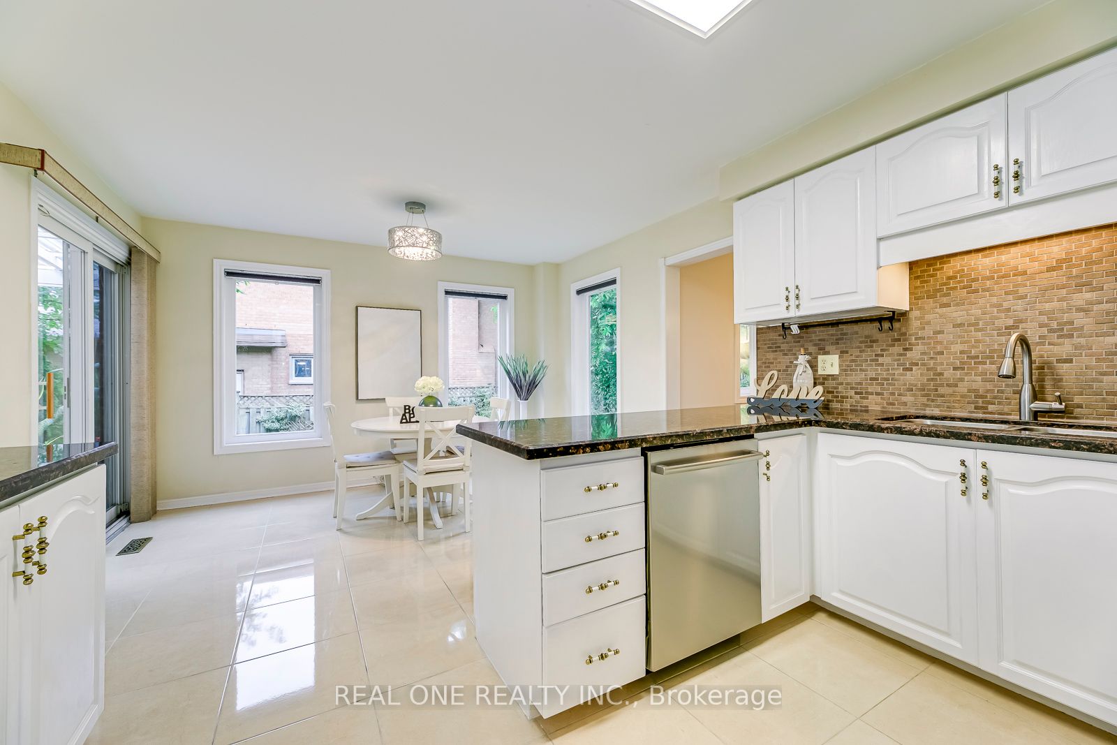 1276 Sir David Drive