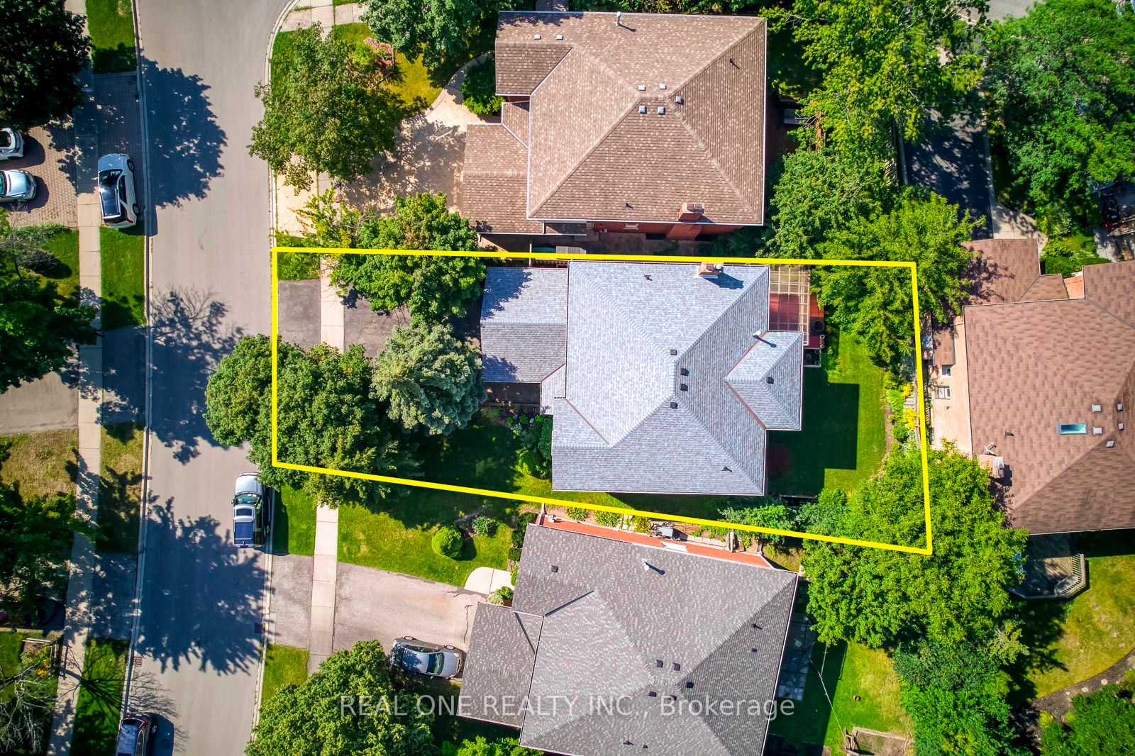 1276 Sir David Drive