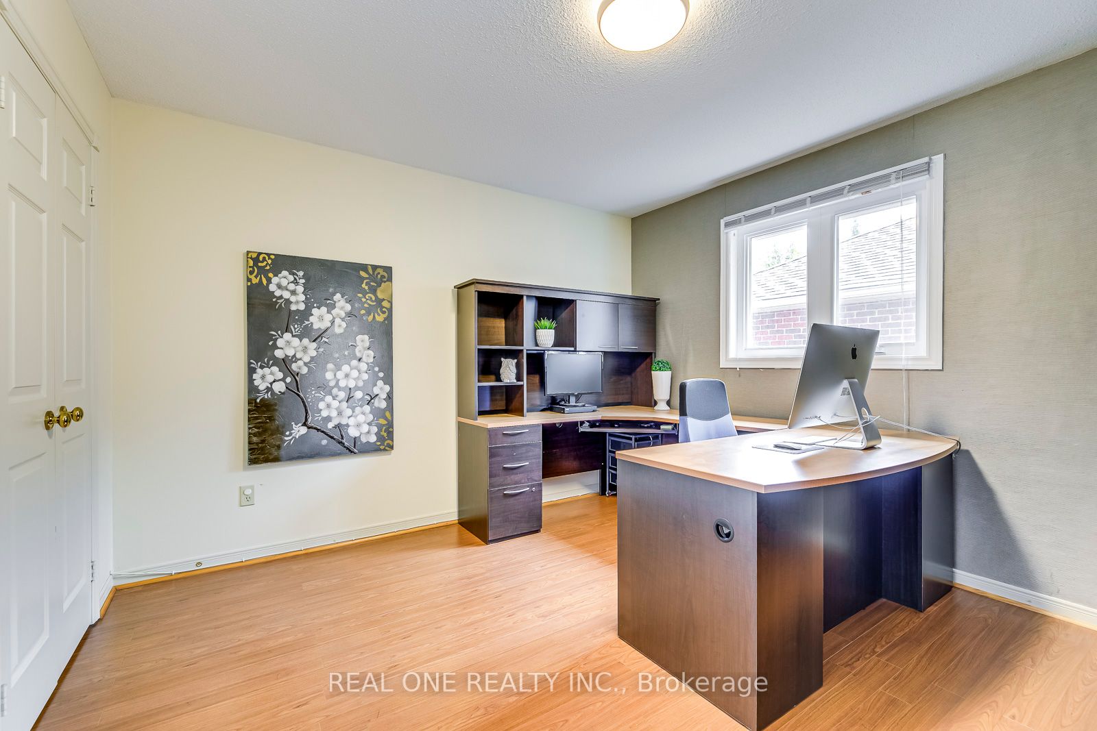 1276 Sir David Drive