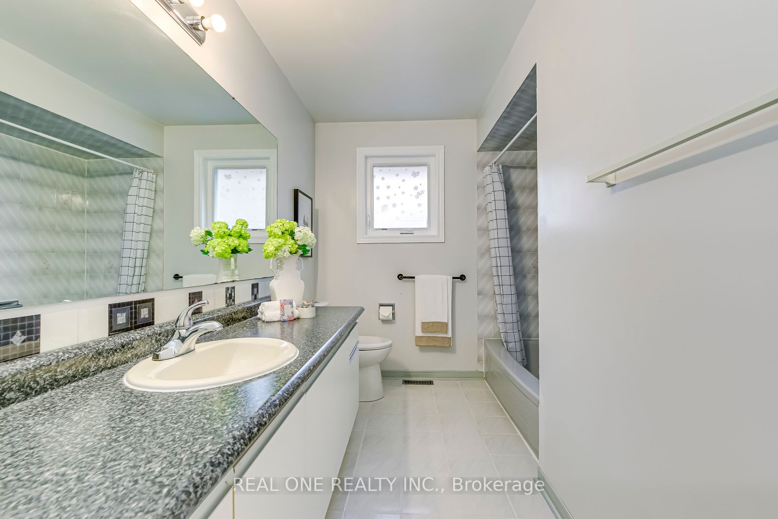 1276 Sir David Drive