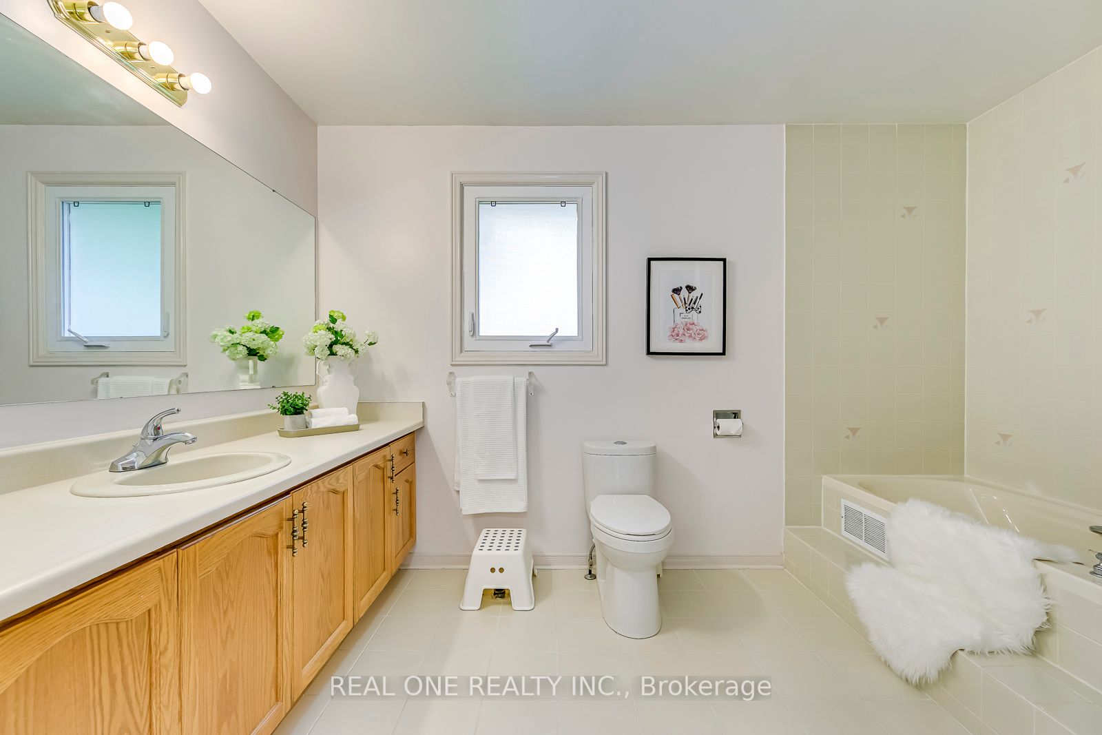 1276 Sir David Drive