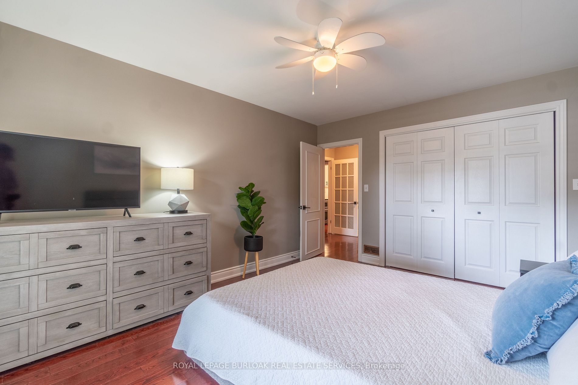 2113 Gary Cres, Burlington