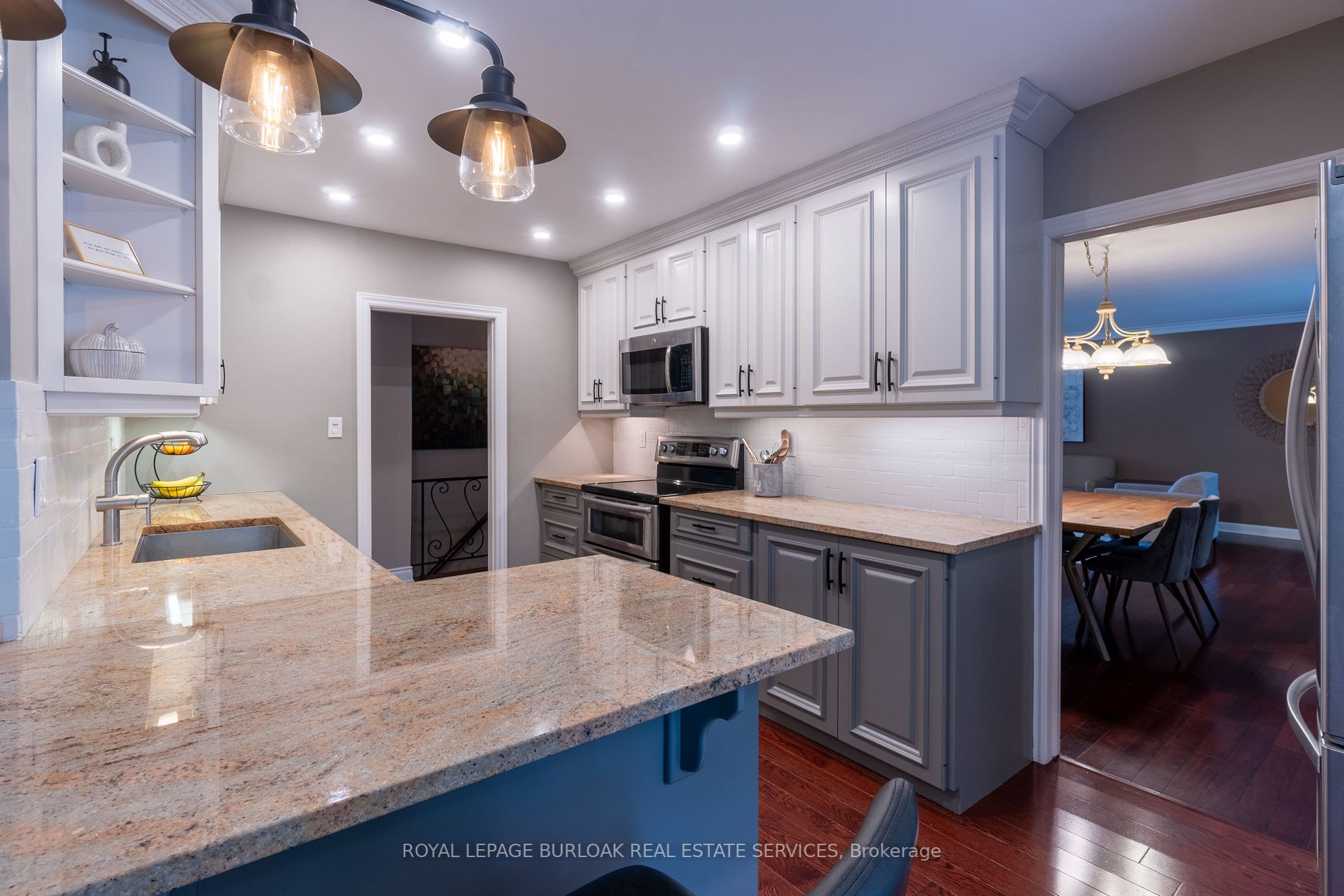2113 Gary Cres, Burlington