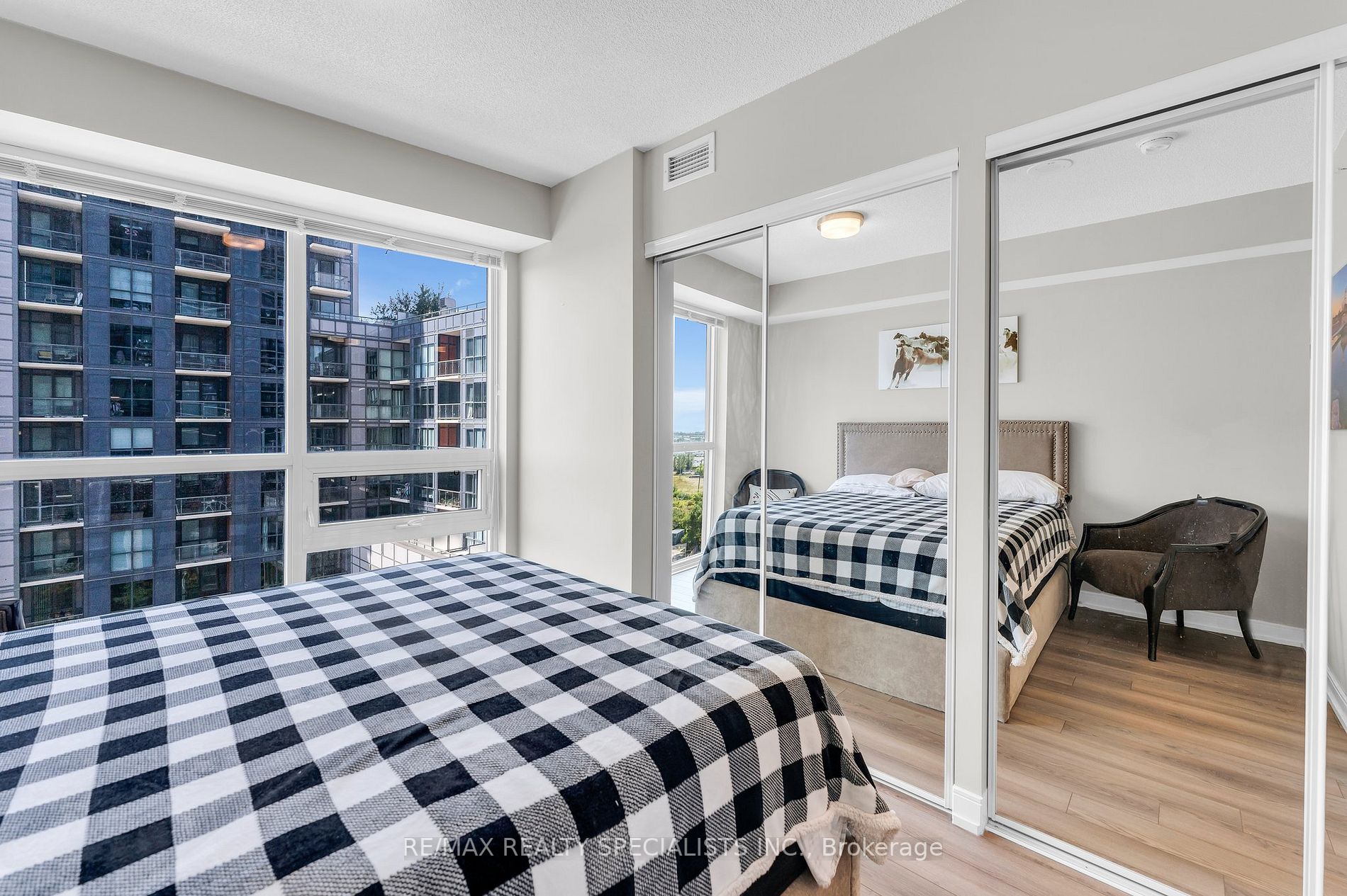 20 Thomas Riley Rd, #702