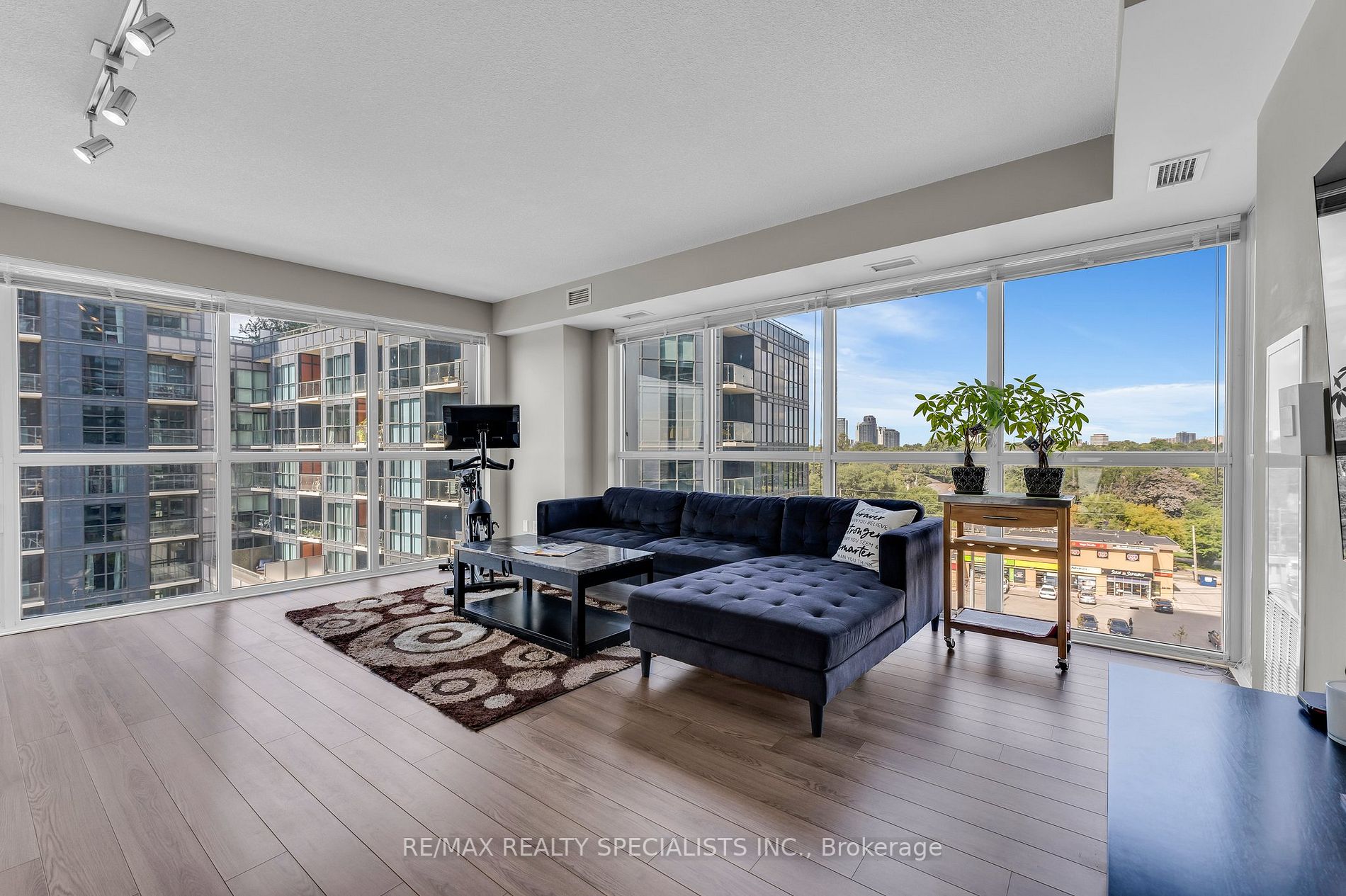 20 Thomas Riley Rd, #702