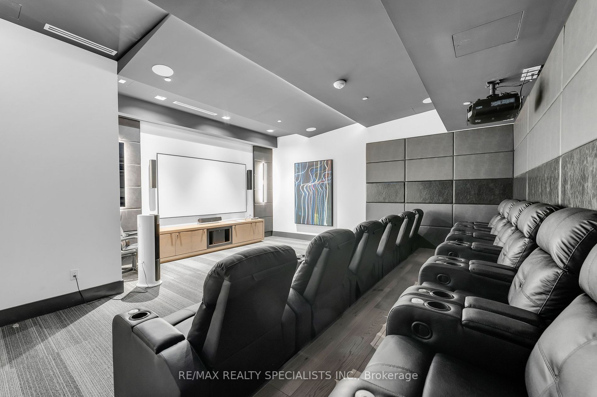 20 Thomas Riley Rd, #702