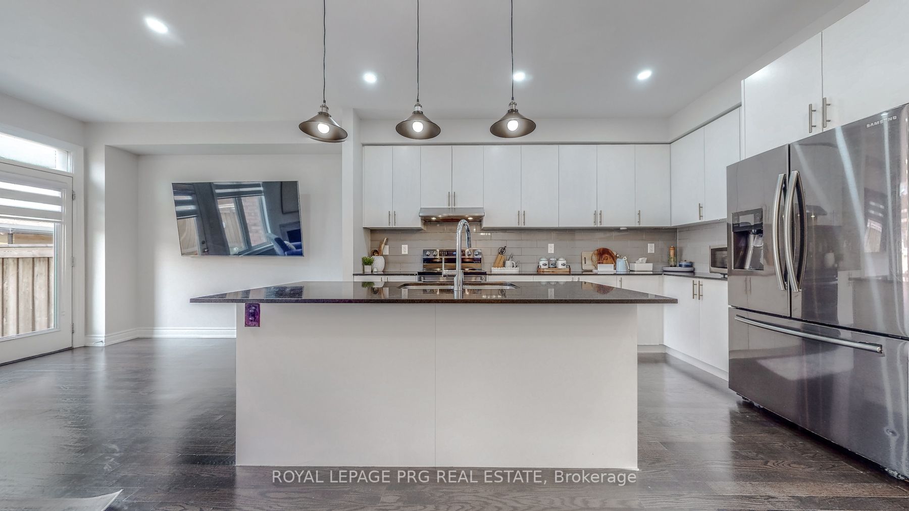 1298 Clarriage Crt E