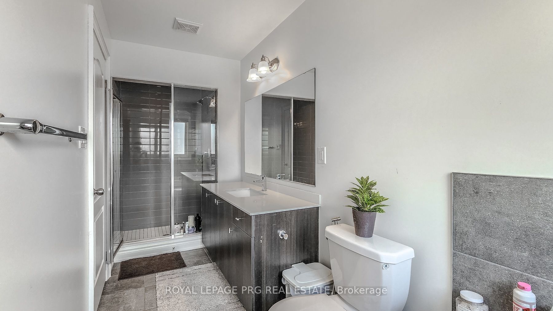 1298 Clarriage Crt E