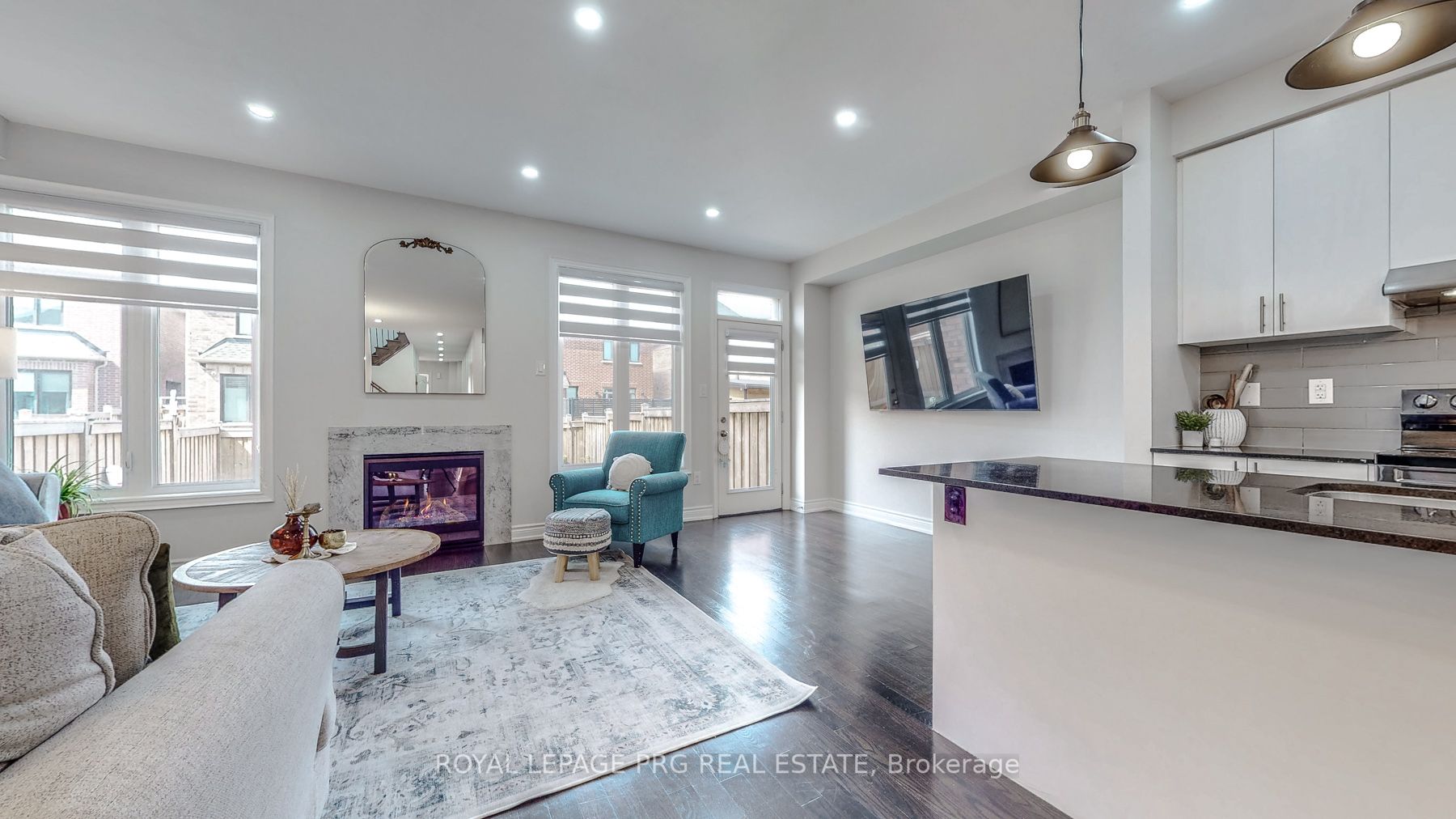 1298 Clarriage Crt E