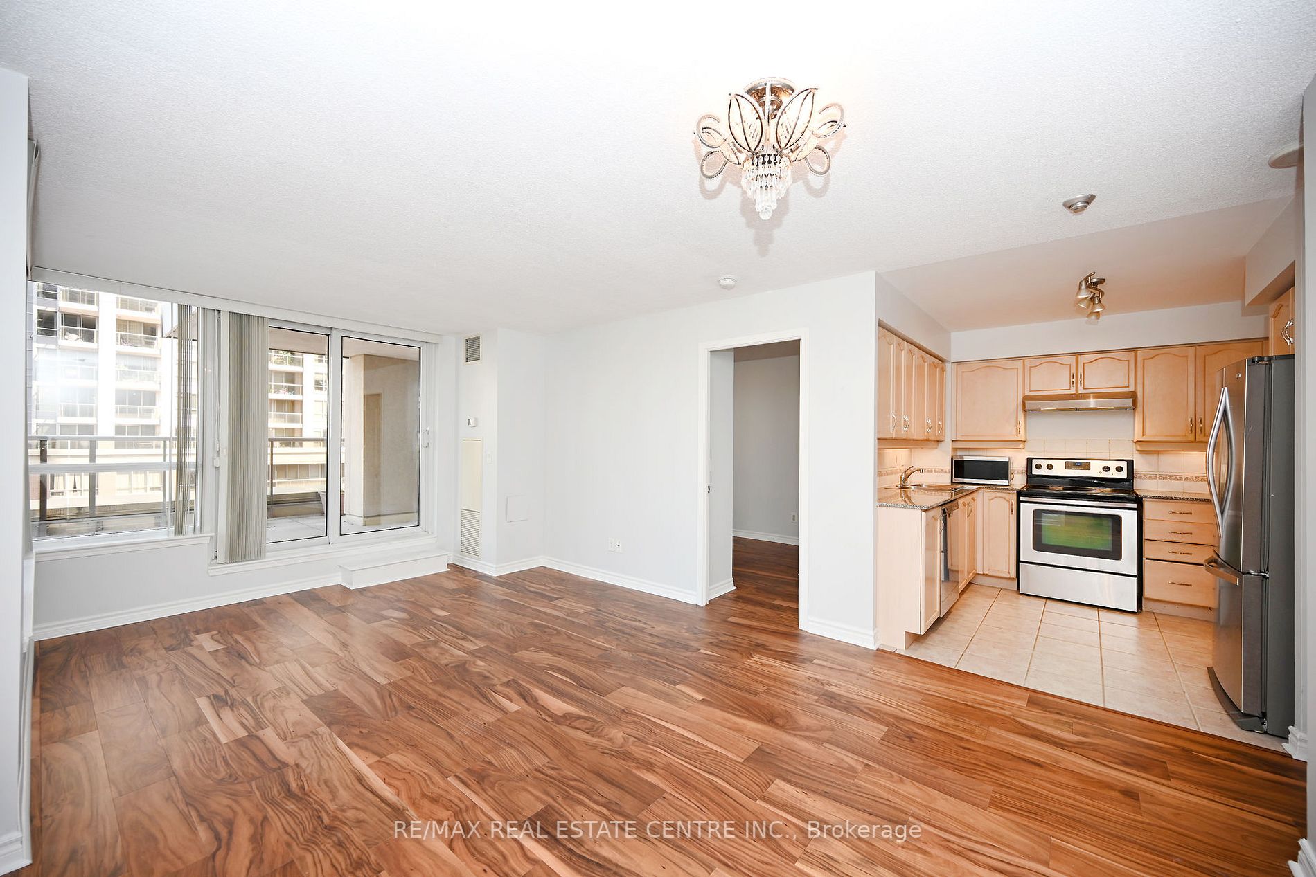 4080 Living Arts Dr, #805