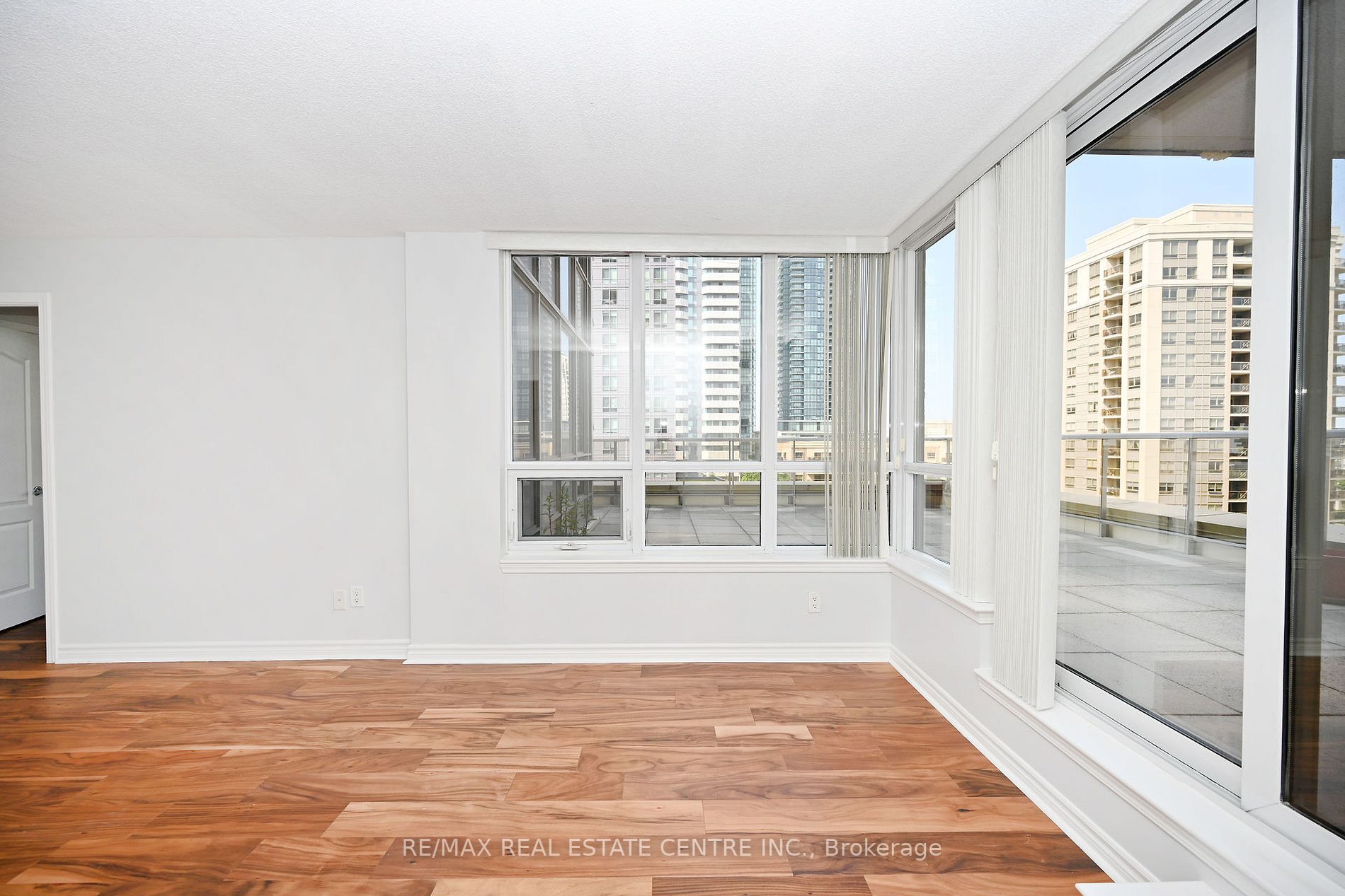 4080 Living Arts Dr, #805