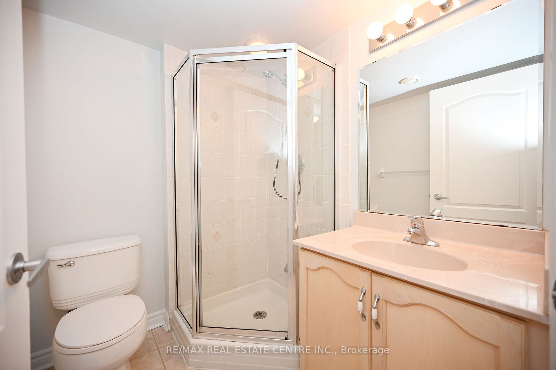 4080 Living Arts Dr, #805