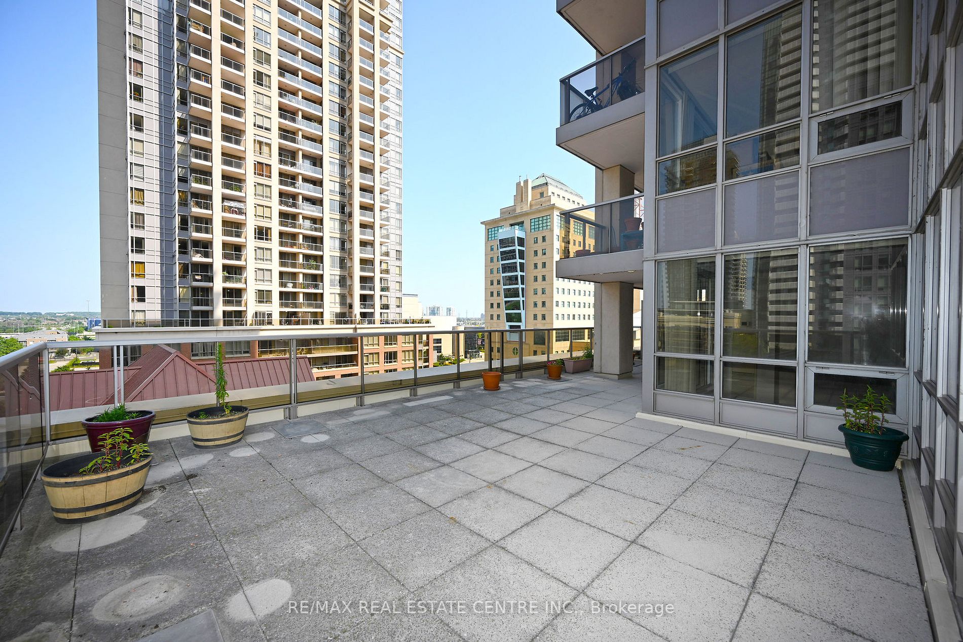 4080 Living Arts Dr, #805