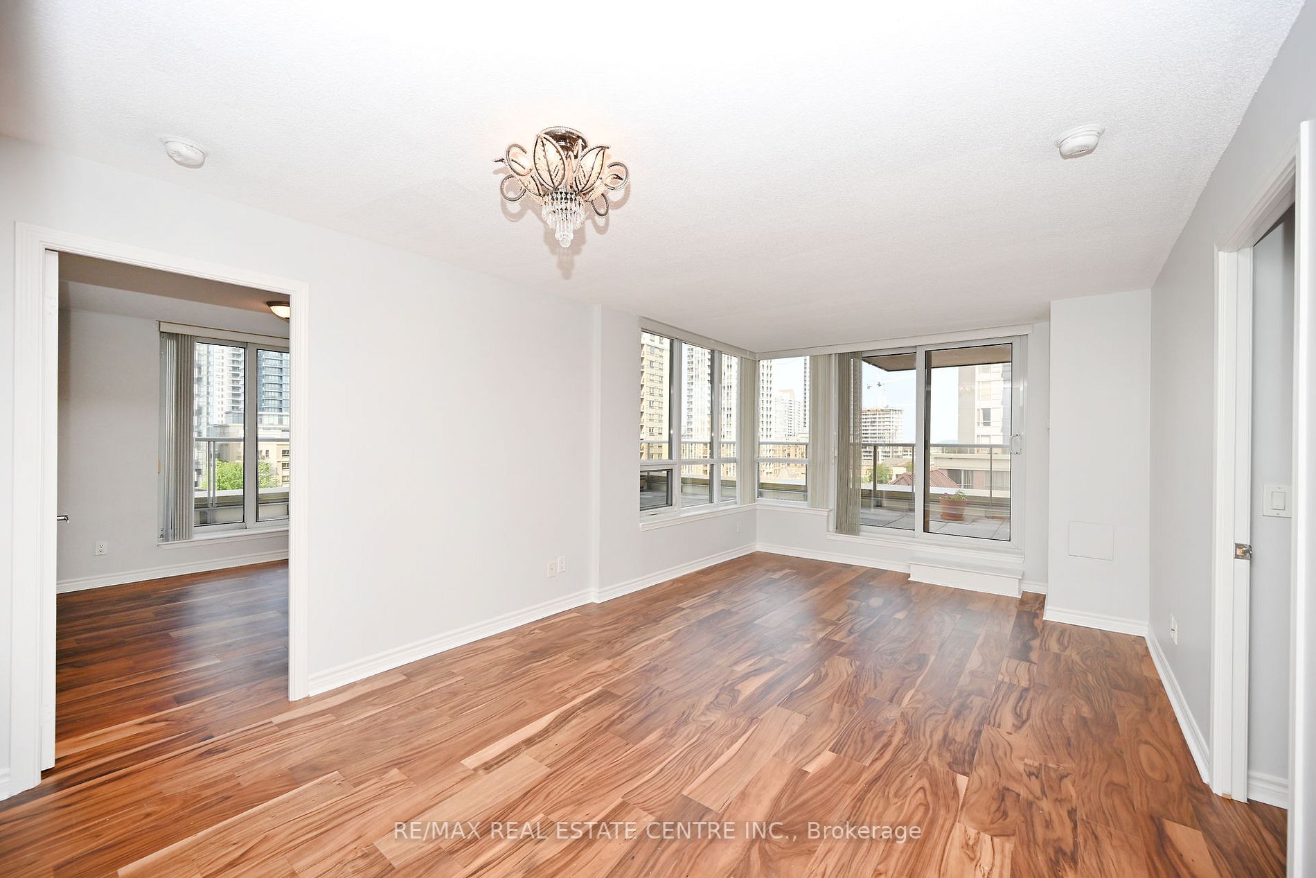 4080 Living Arts Dr, #805