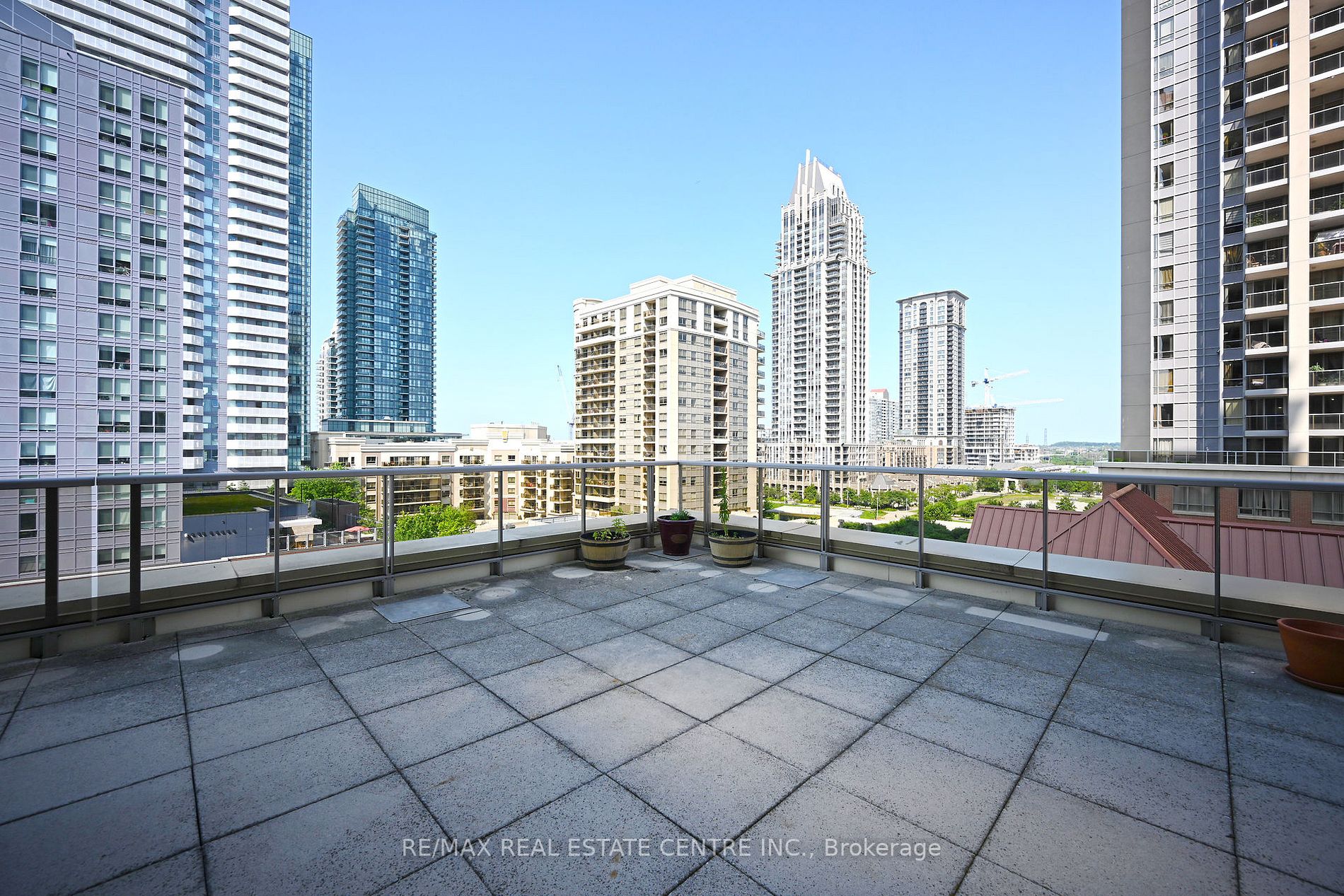 4080 Living Arts Dr, #805