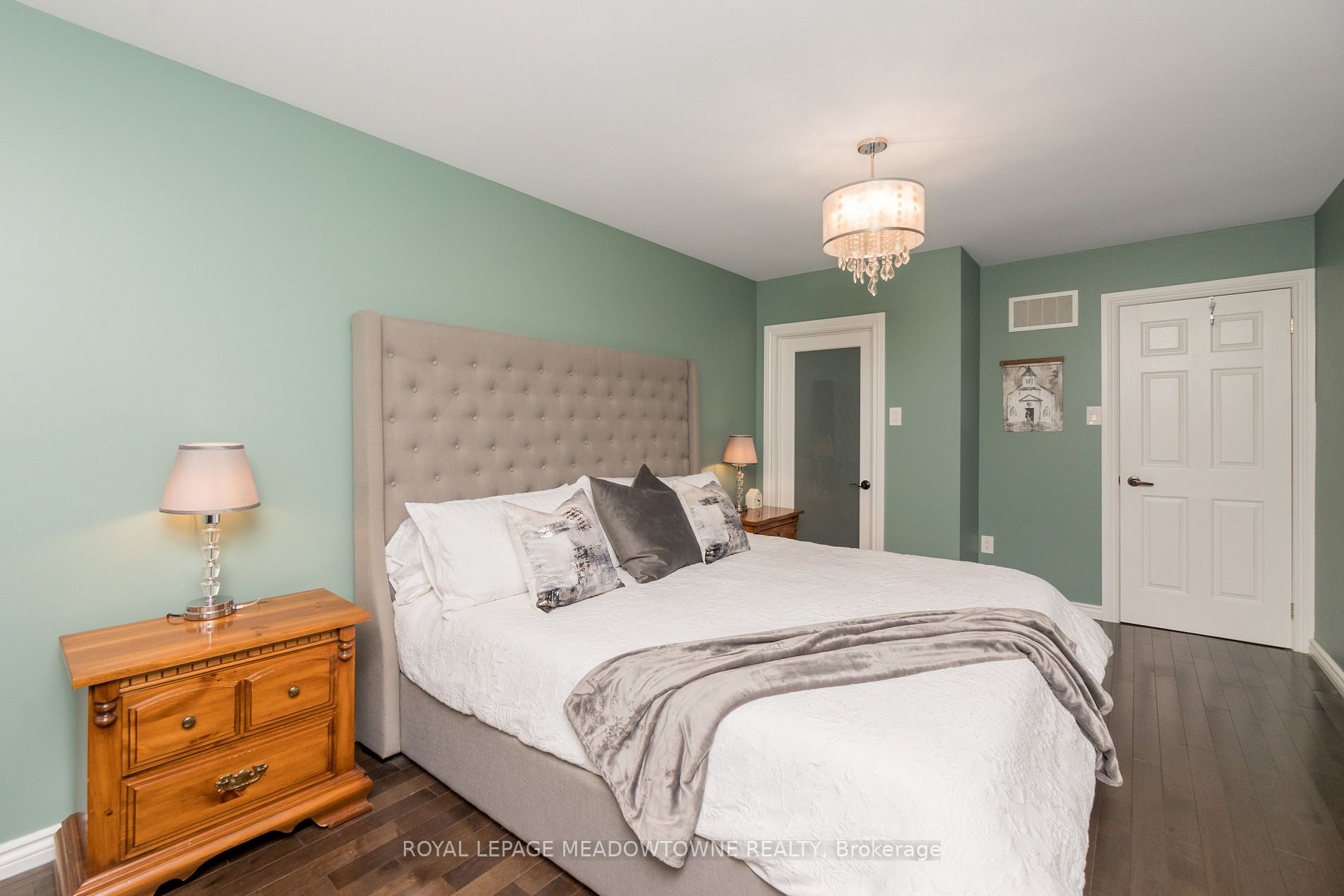 Listing W6811692 - Large Photo # 17