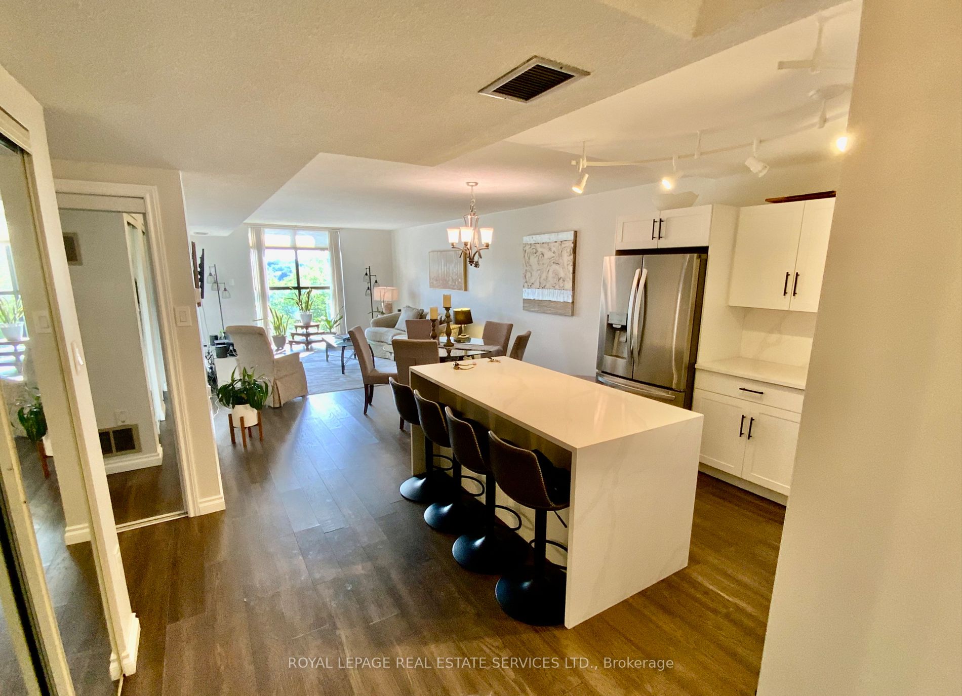 Listing W6811800 - Large Photo # 8