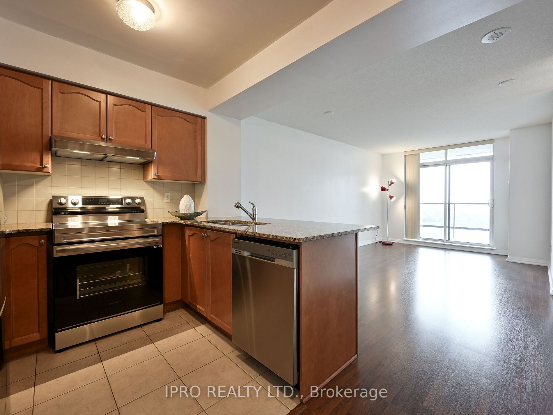 220 Forum Dr, #1012