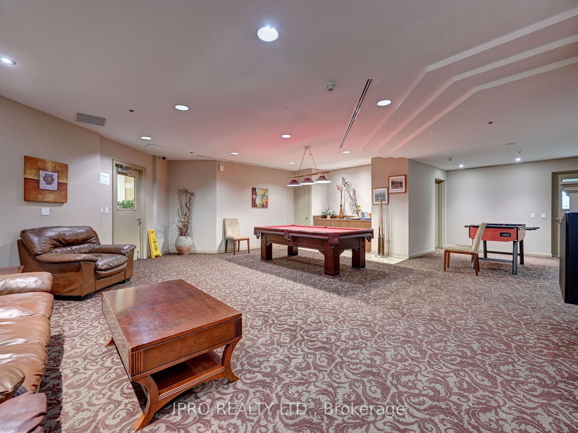 220 Forum Dr, #1012