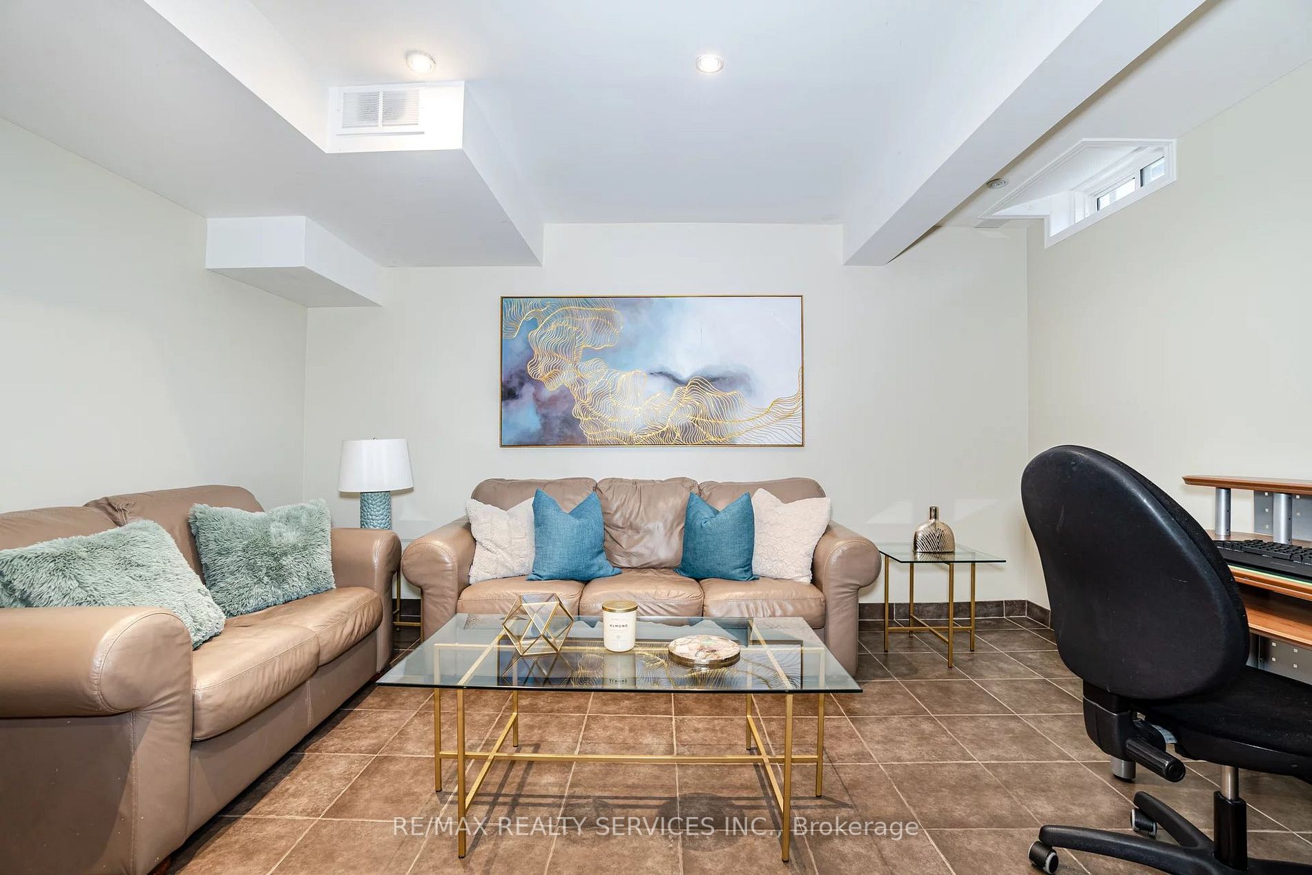 158 Marycroft Crt