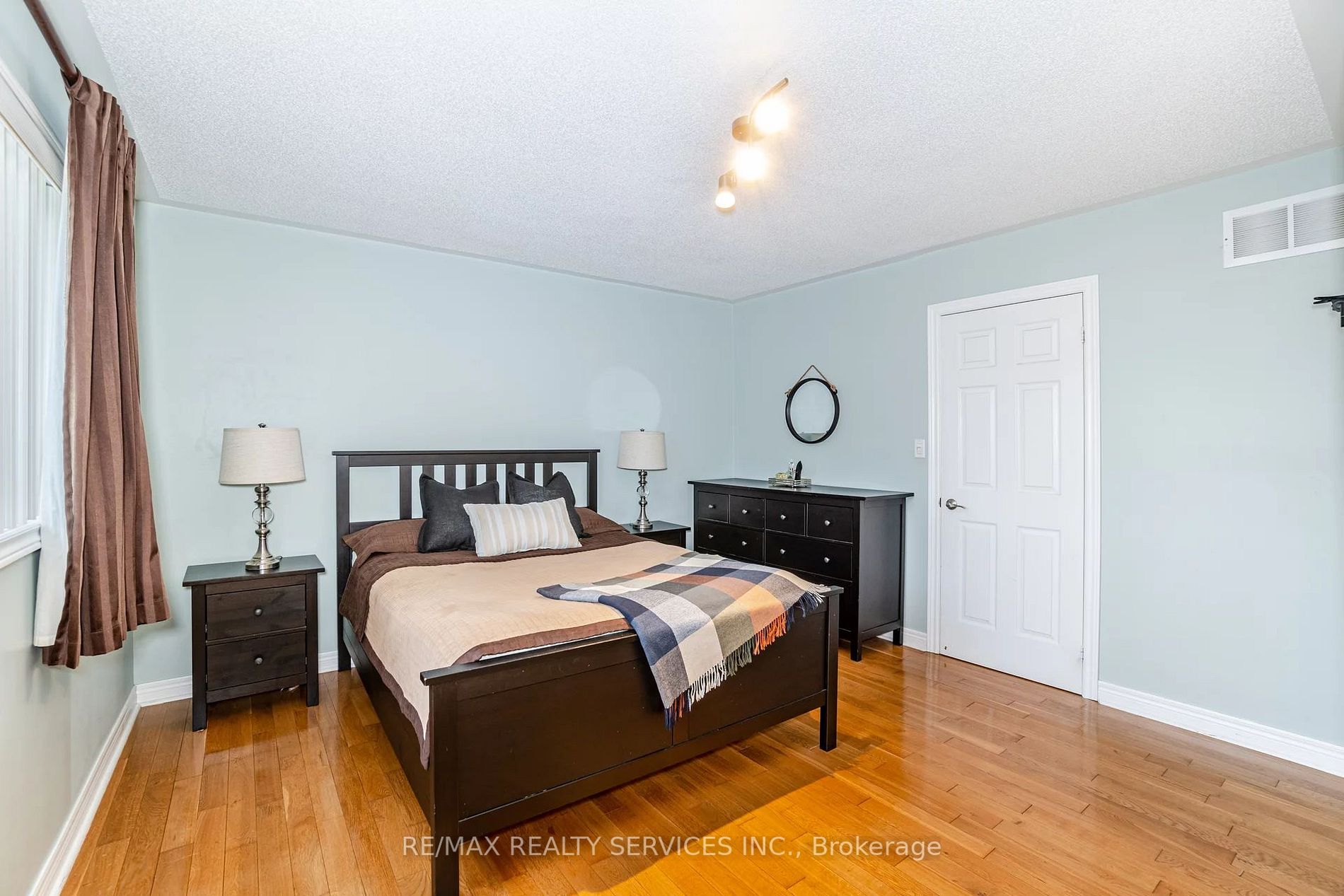 158 Marycroft Crt