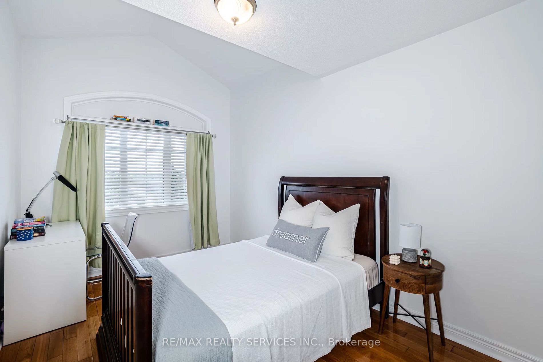 158 Marycroft Crt