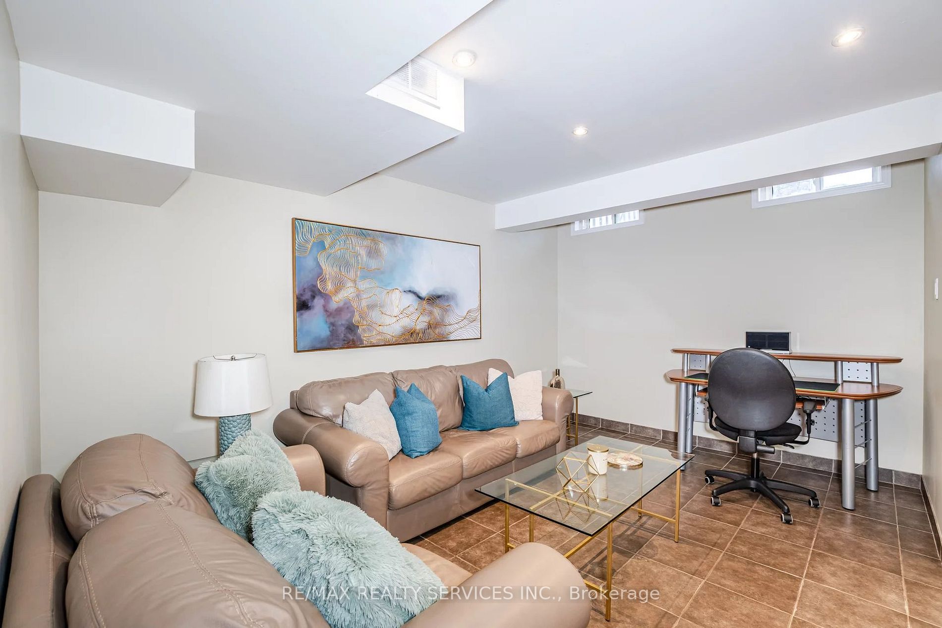 158 Marycroft Crt