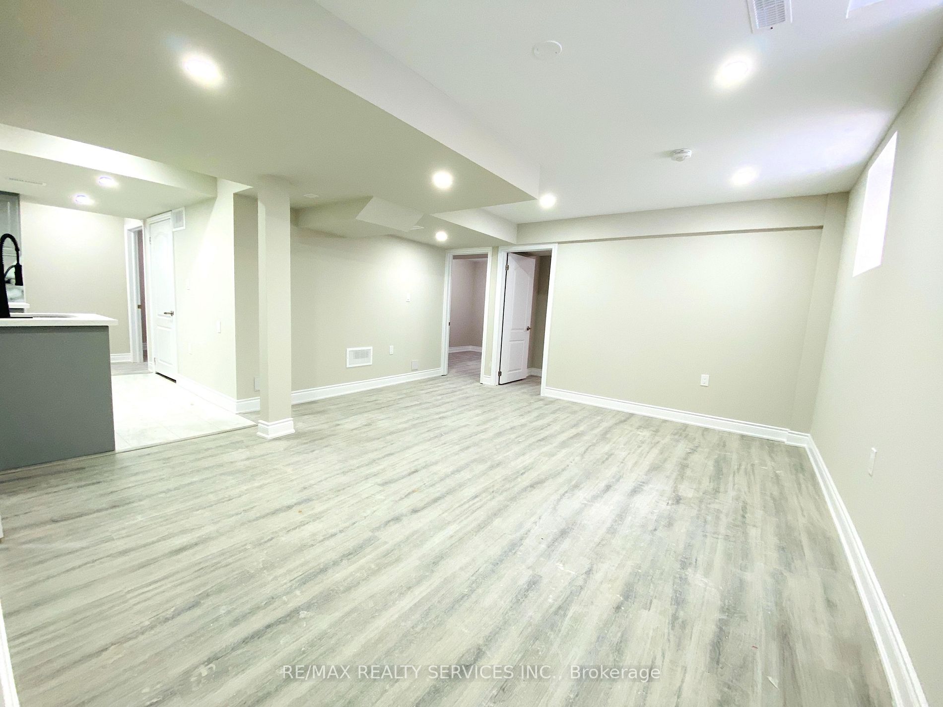 13 Black Diamond Cres, #Bsmt