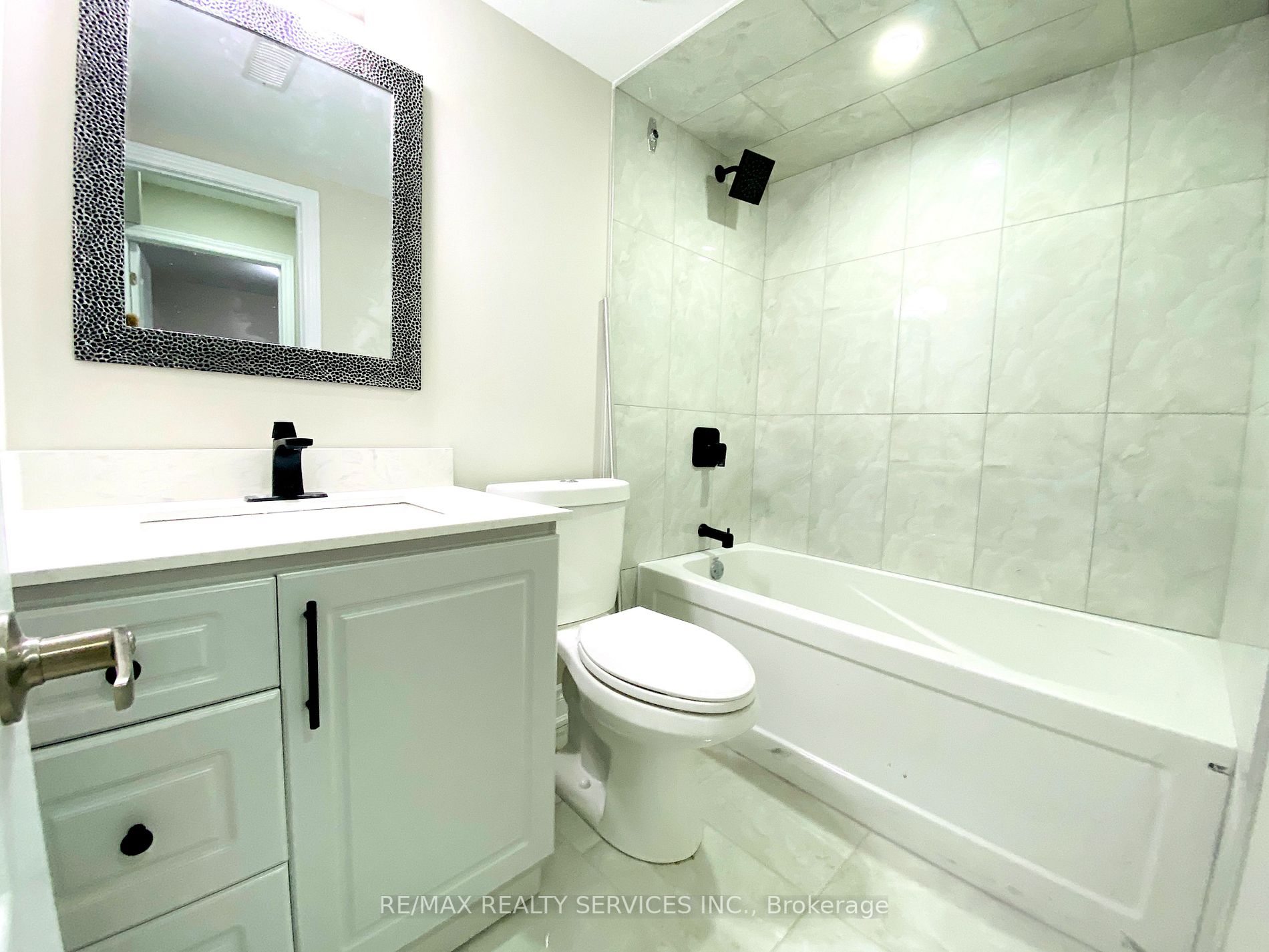 13 Black Diamond Cres, #Bsmt