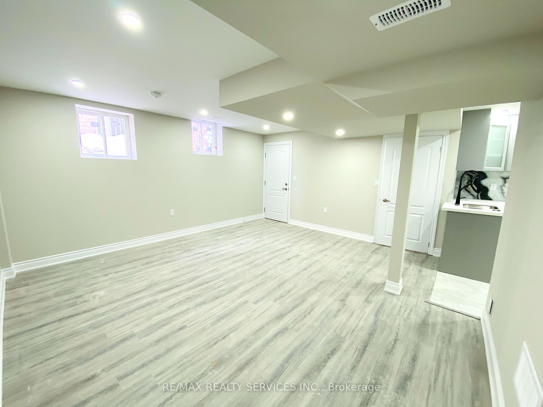 13 Black Diamond Cres, #Bsmt