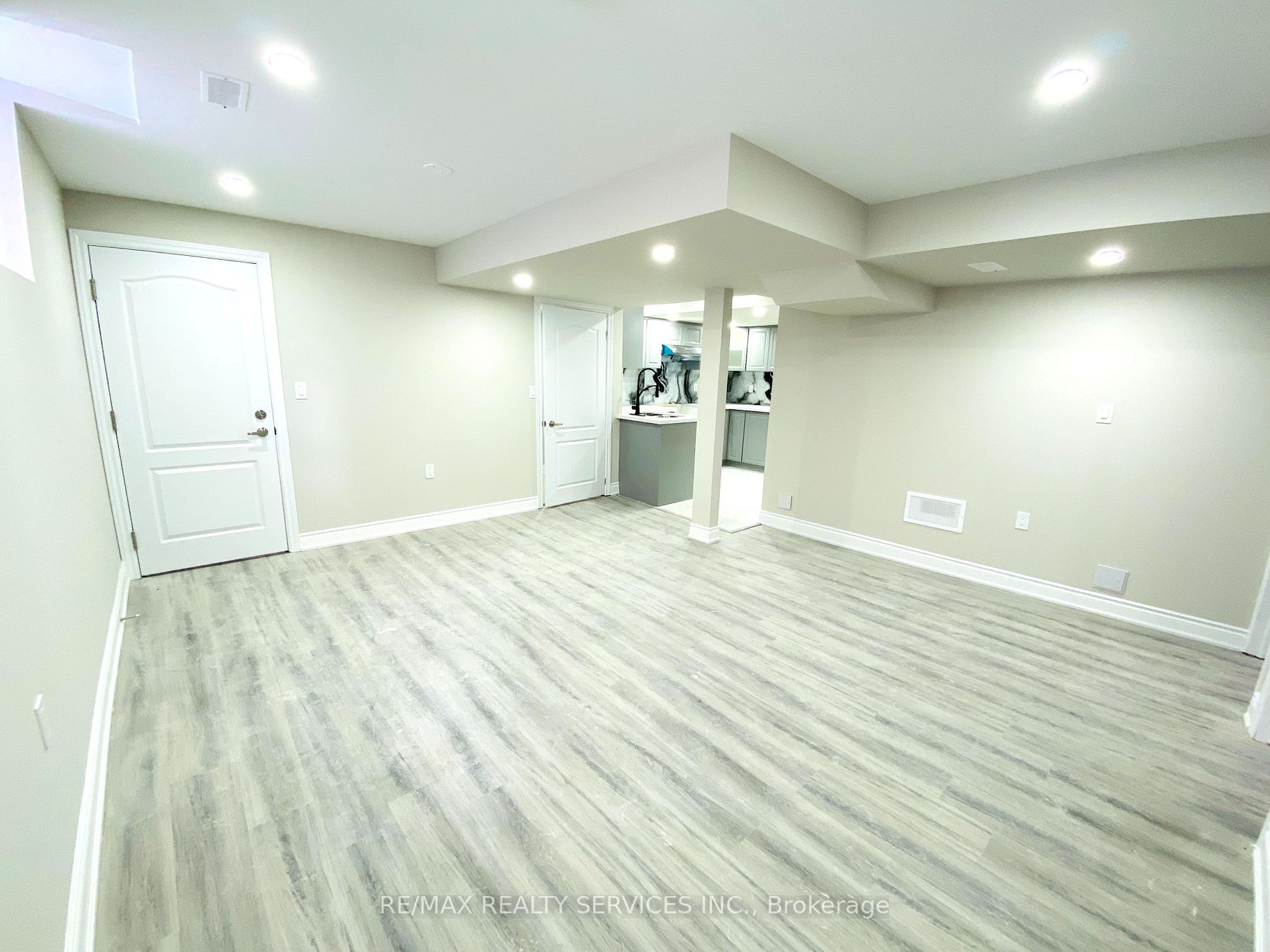 13 Black Diamond Cres, #Bsmt
