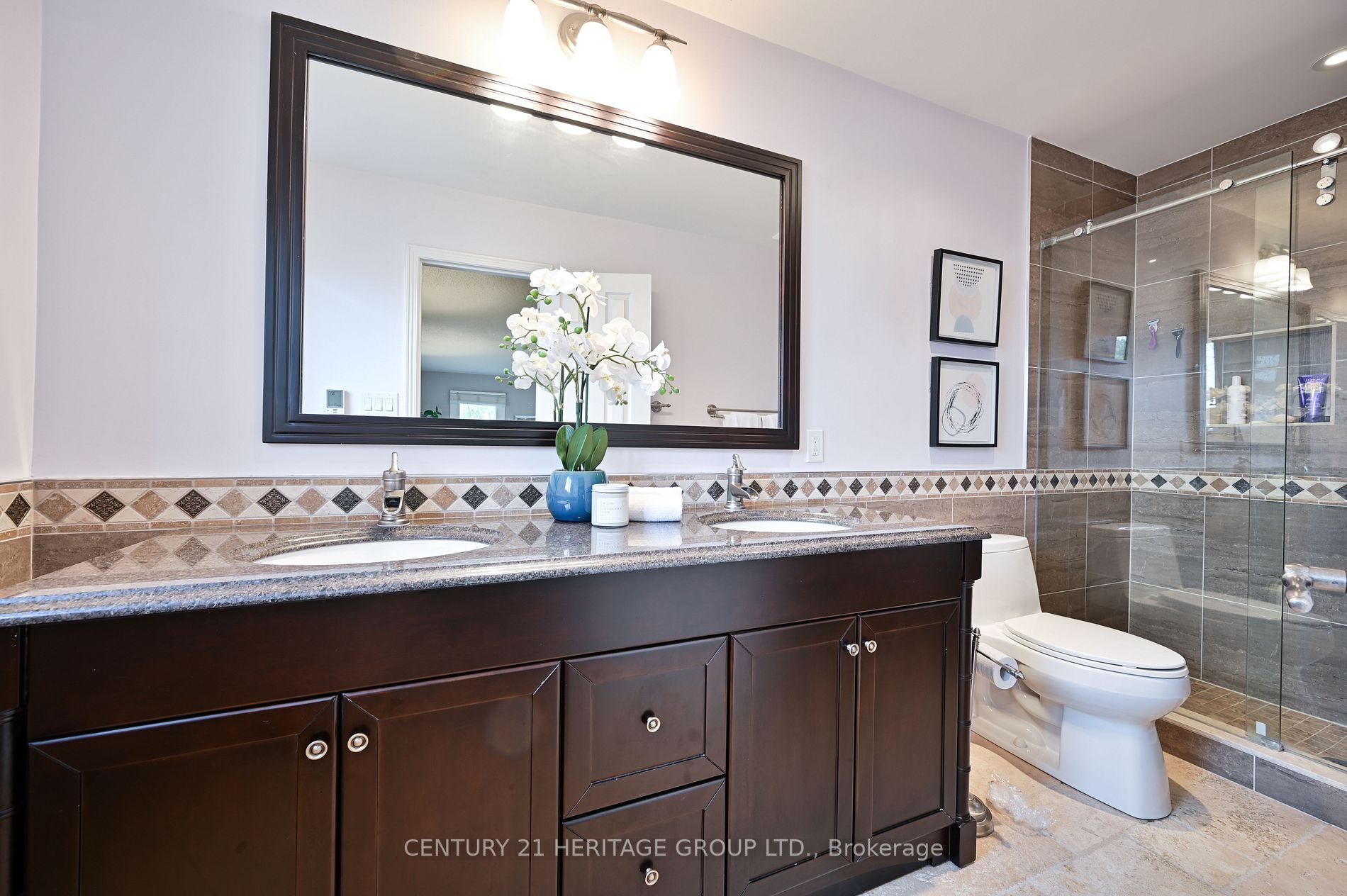 18 Egan Cres