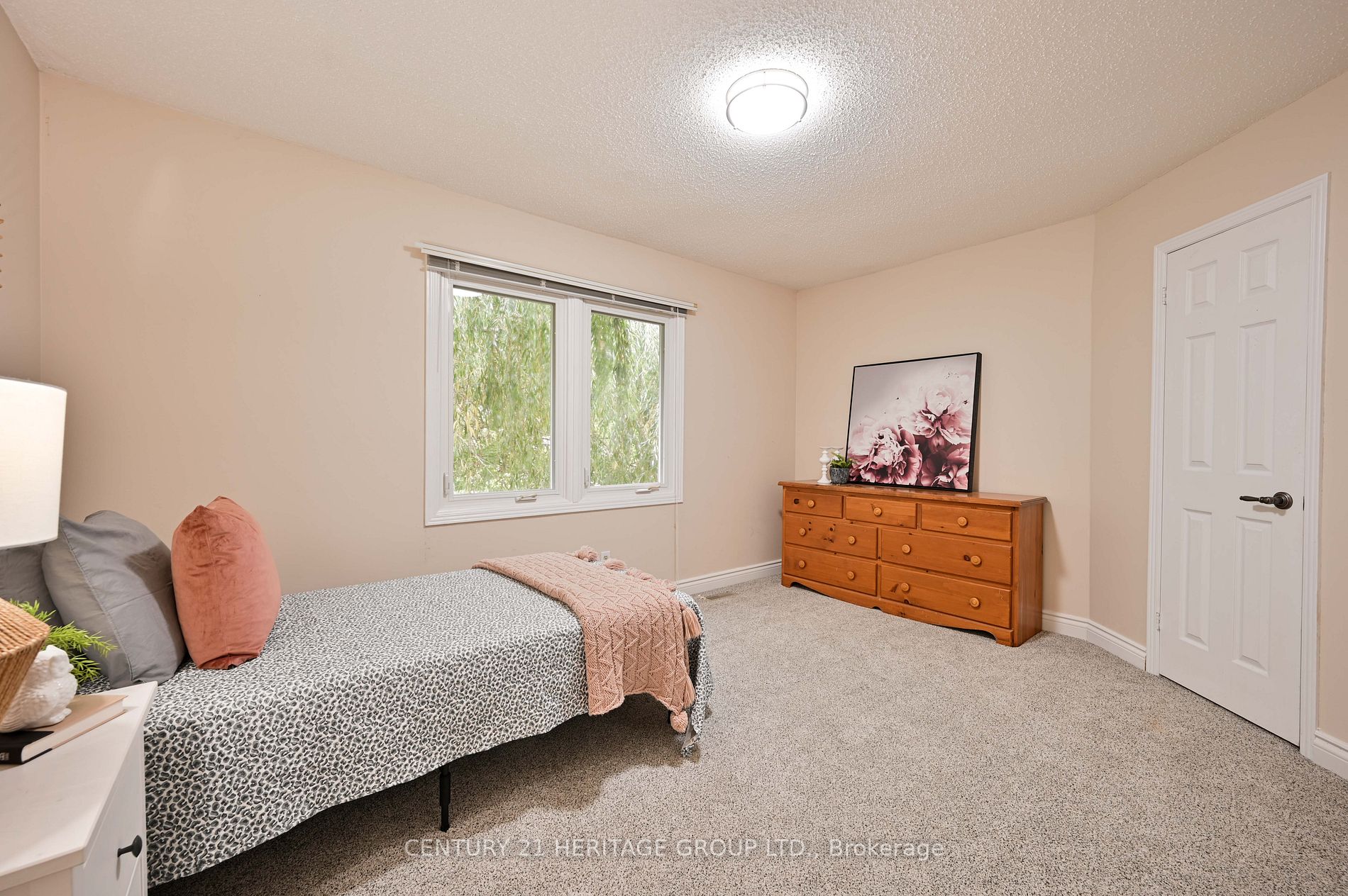 18 Egan Cres
