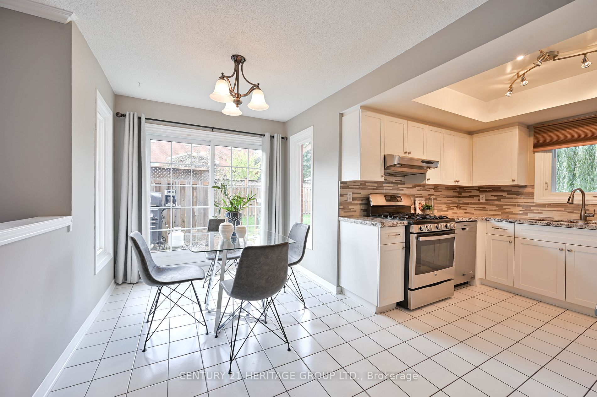 18 Egan Cres