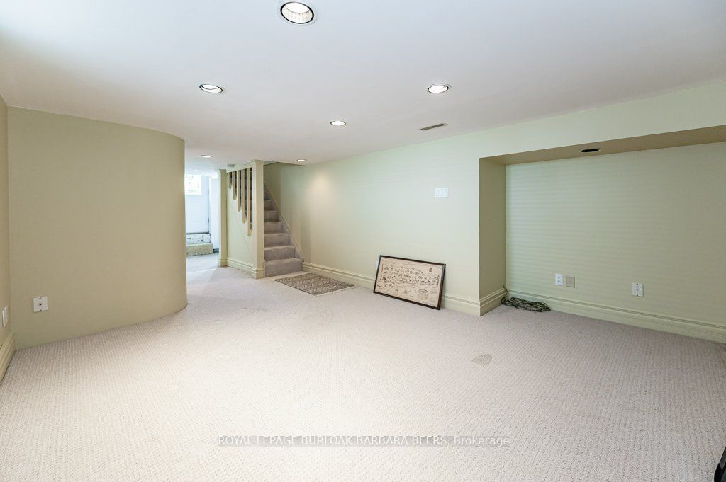 549 Burlington Ave