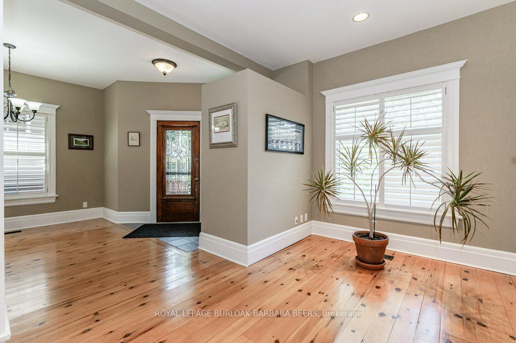 549 Burlington Ave