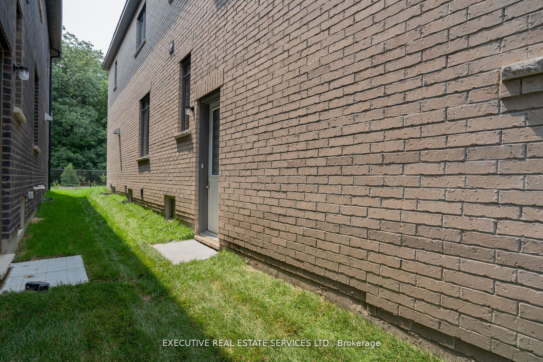 158 Petch Avenue
