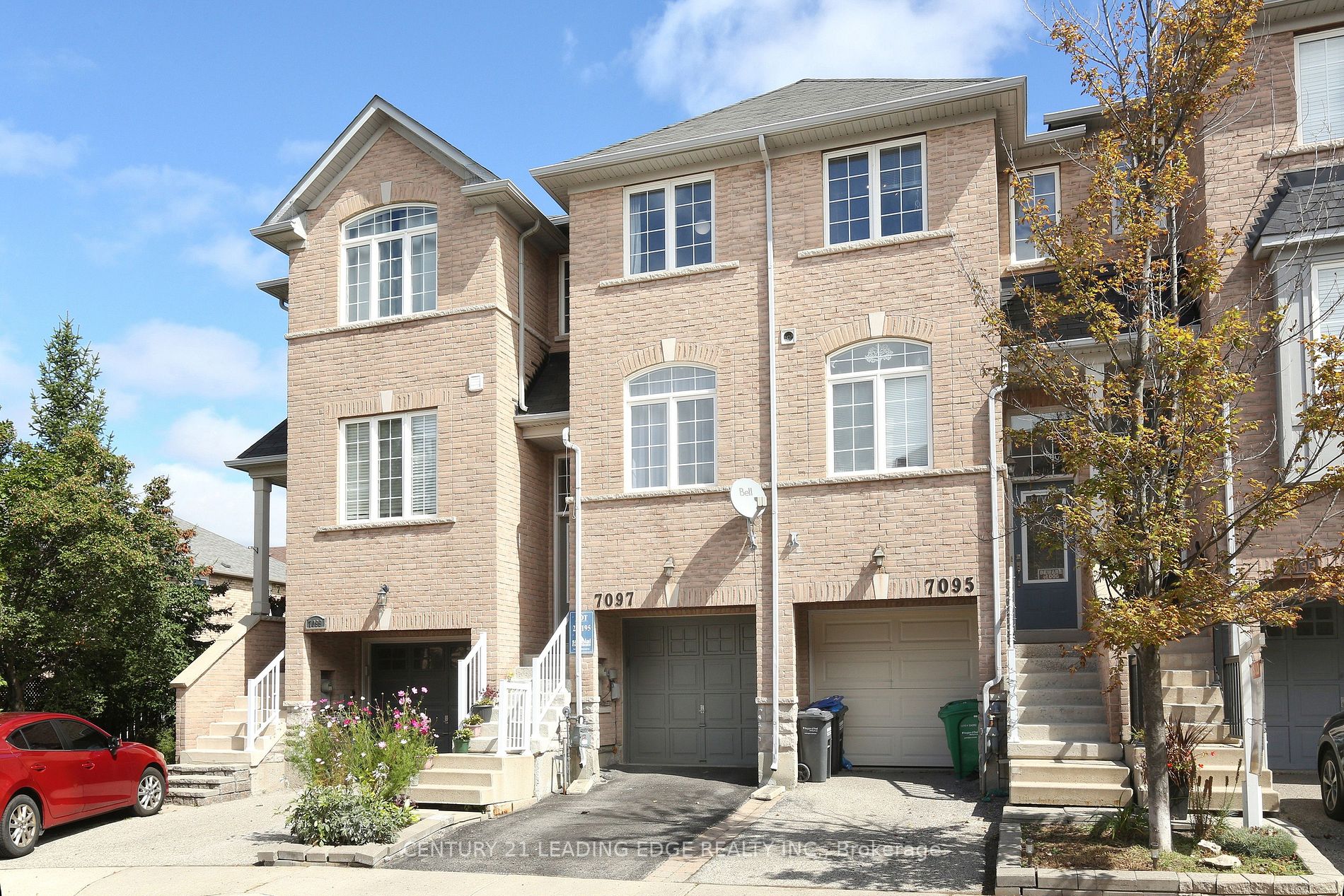 Listing W6812306 - Large Photo # 1