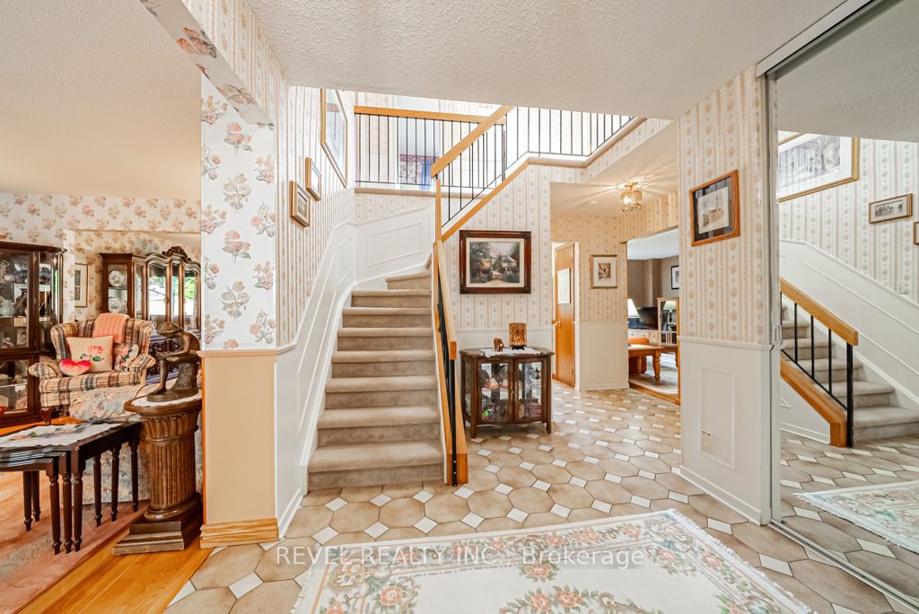 245 Coxe Blvd