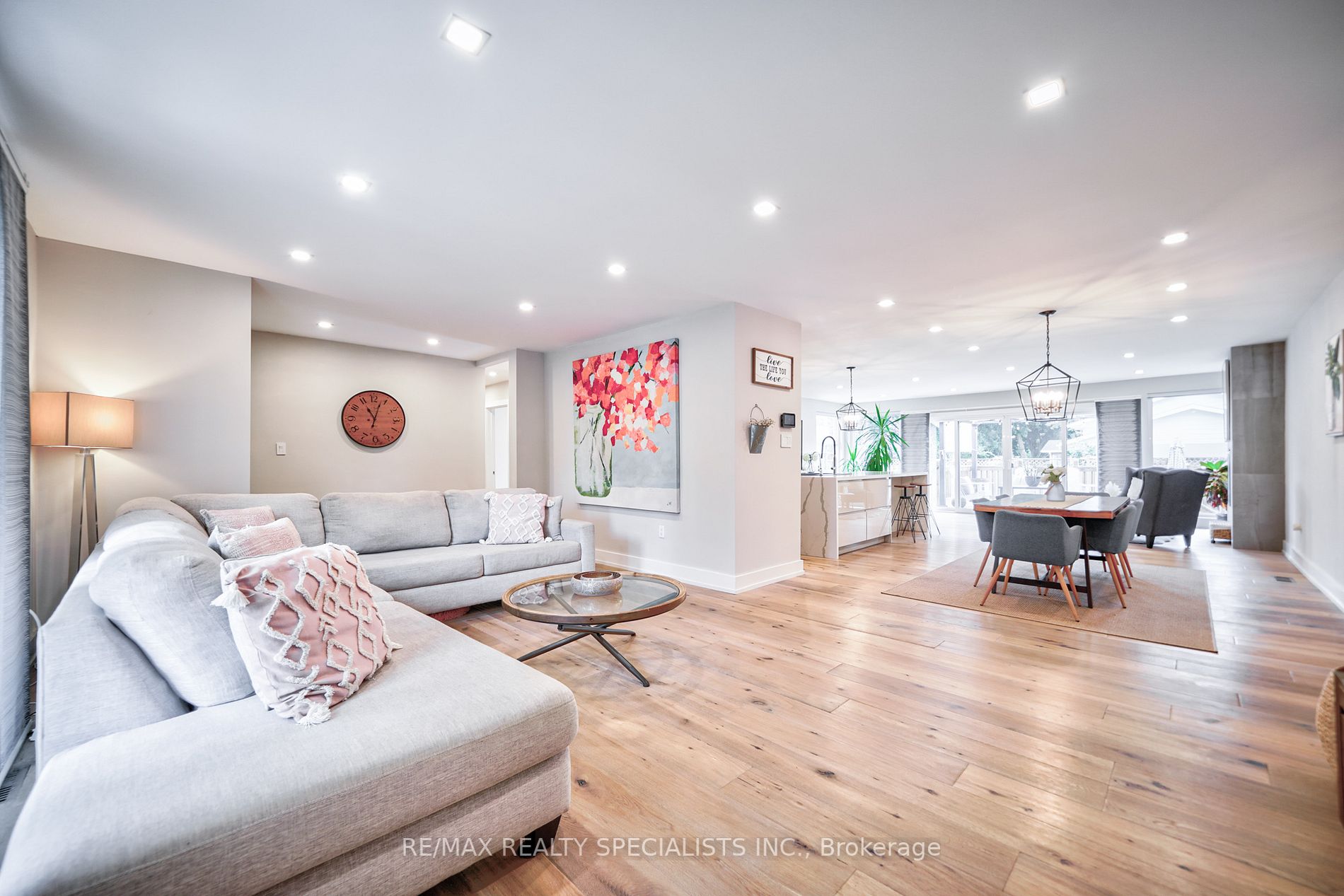 6043 Old Church Road