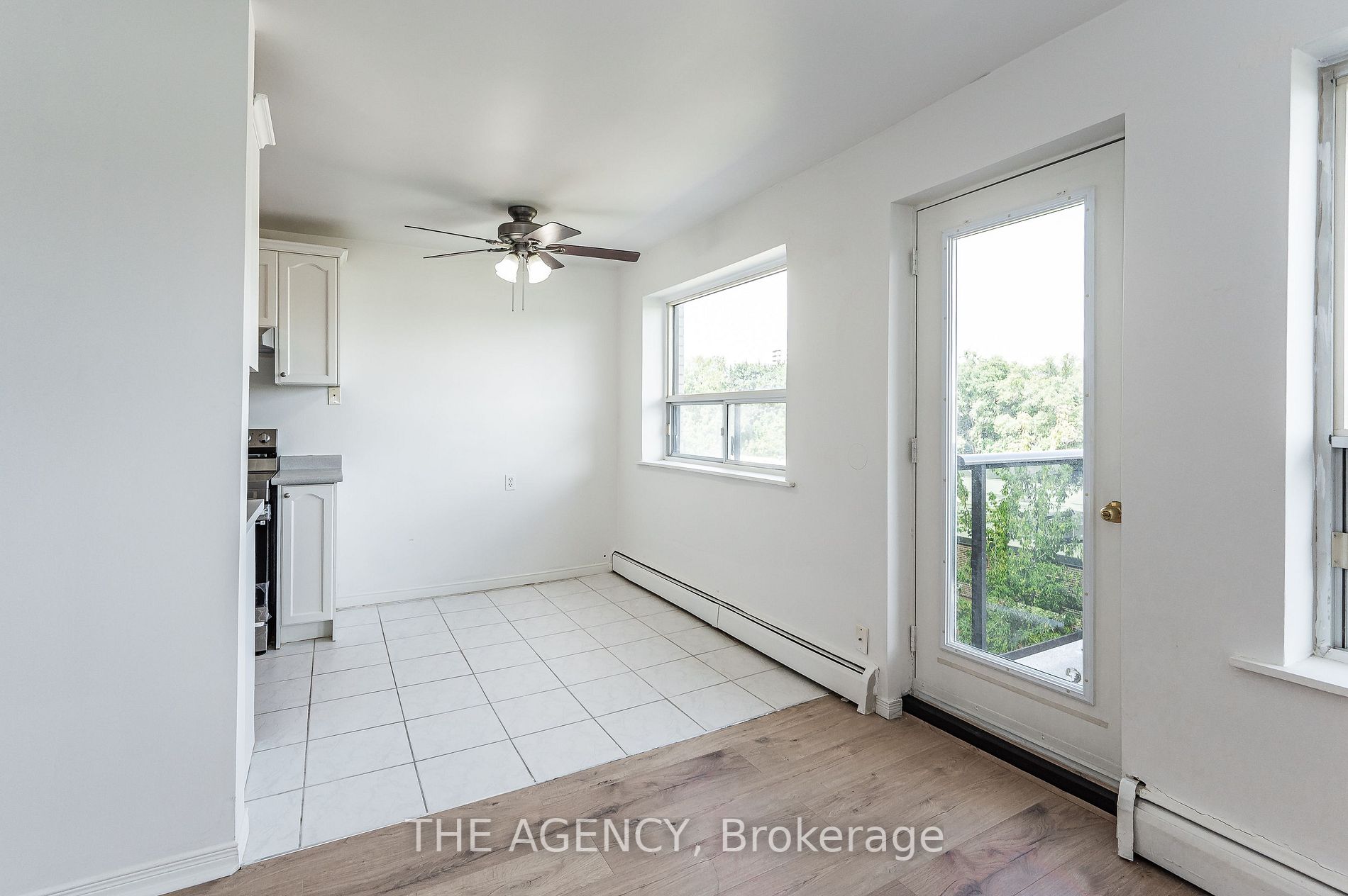 2411 New St, #407