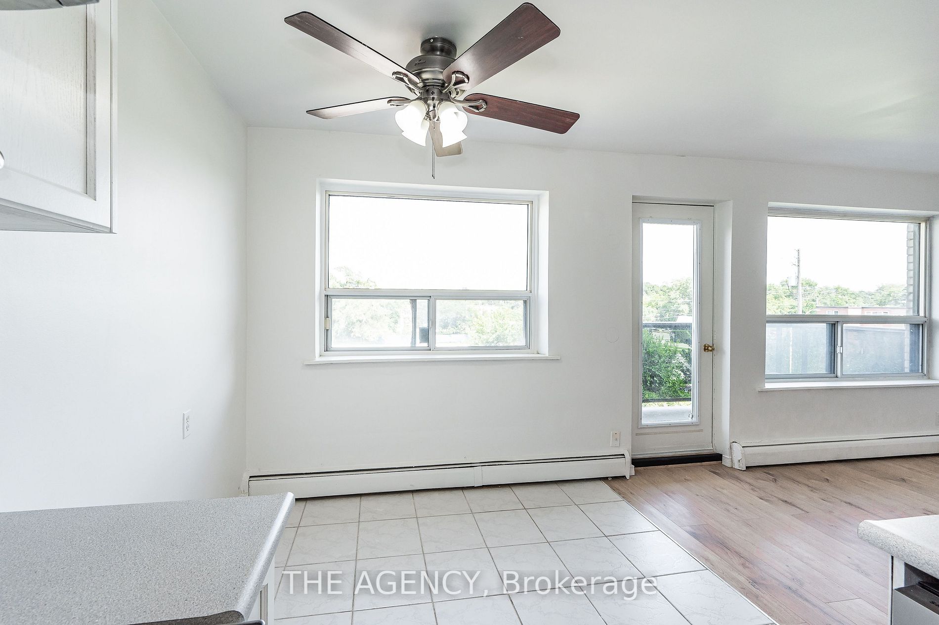 2411 New St, #407