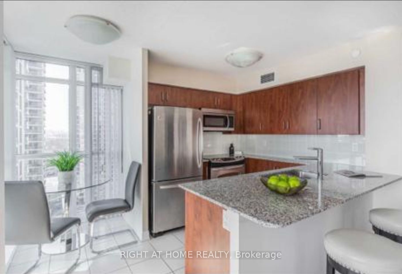 Listing W6812498 - Large Photo # 9