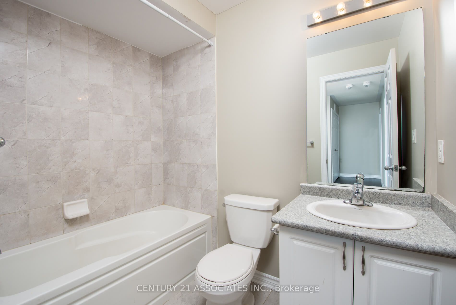 200 Veterans Dr, #20