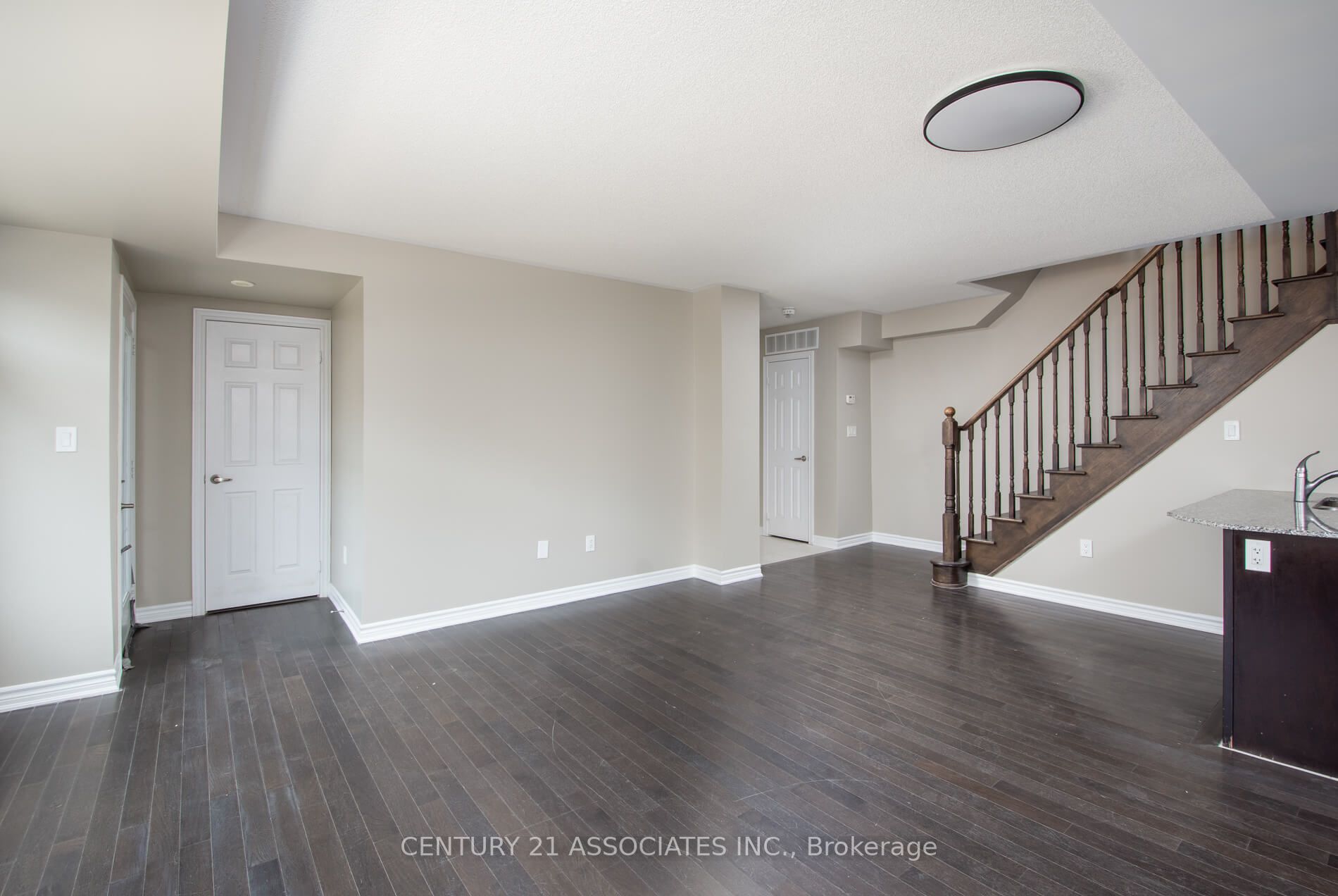 200 Veterans Dr, #20