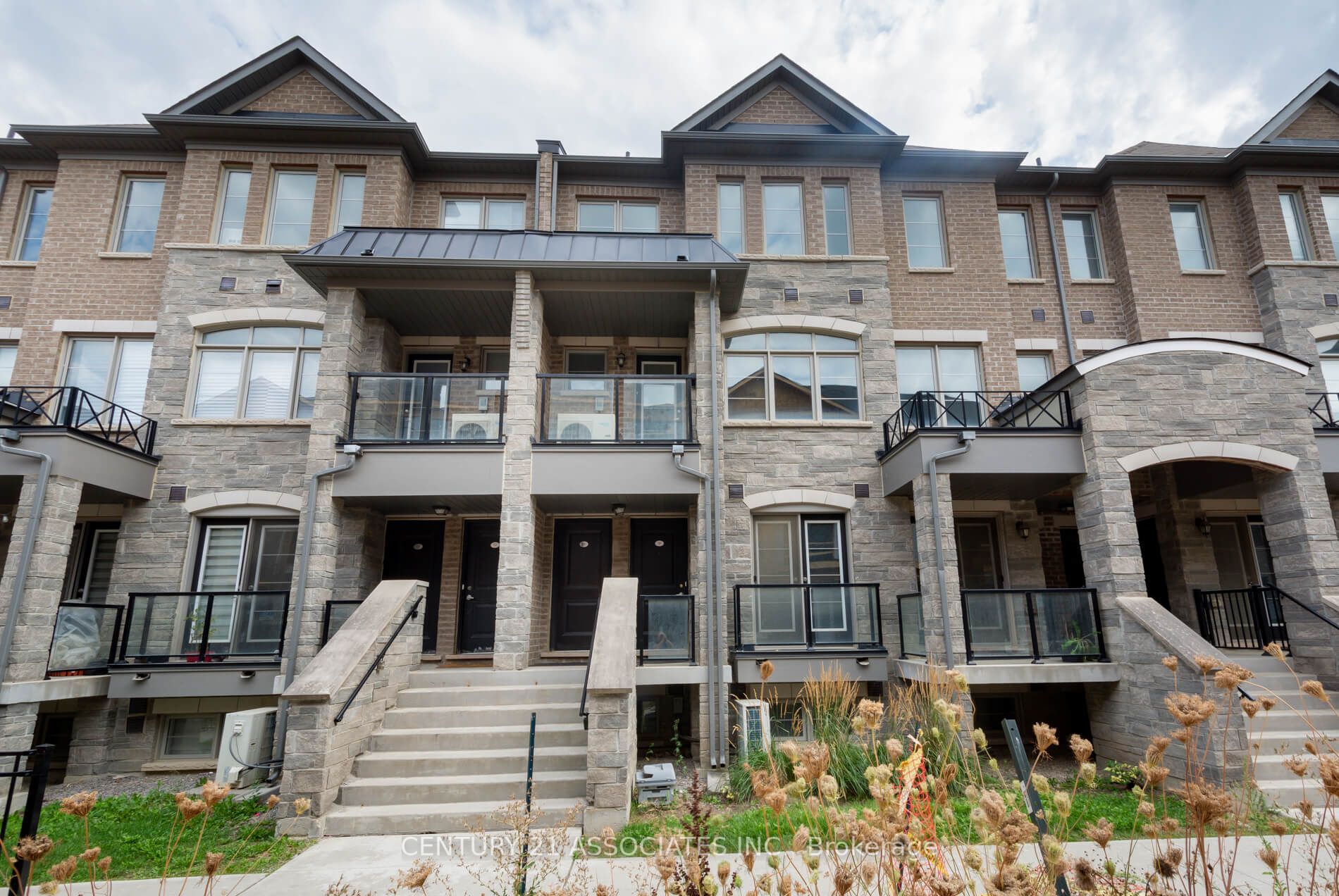 200 Veterans Dr, #20