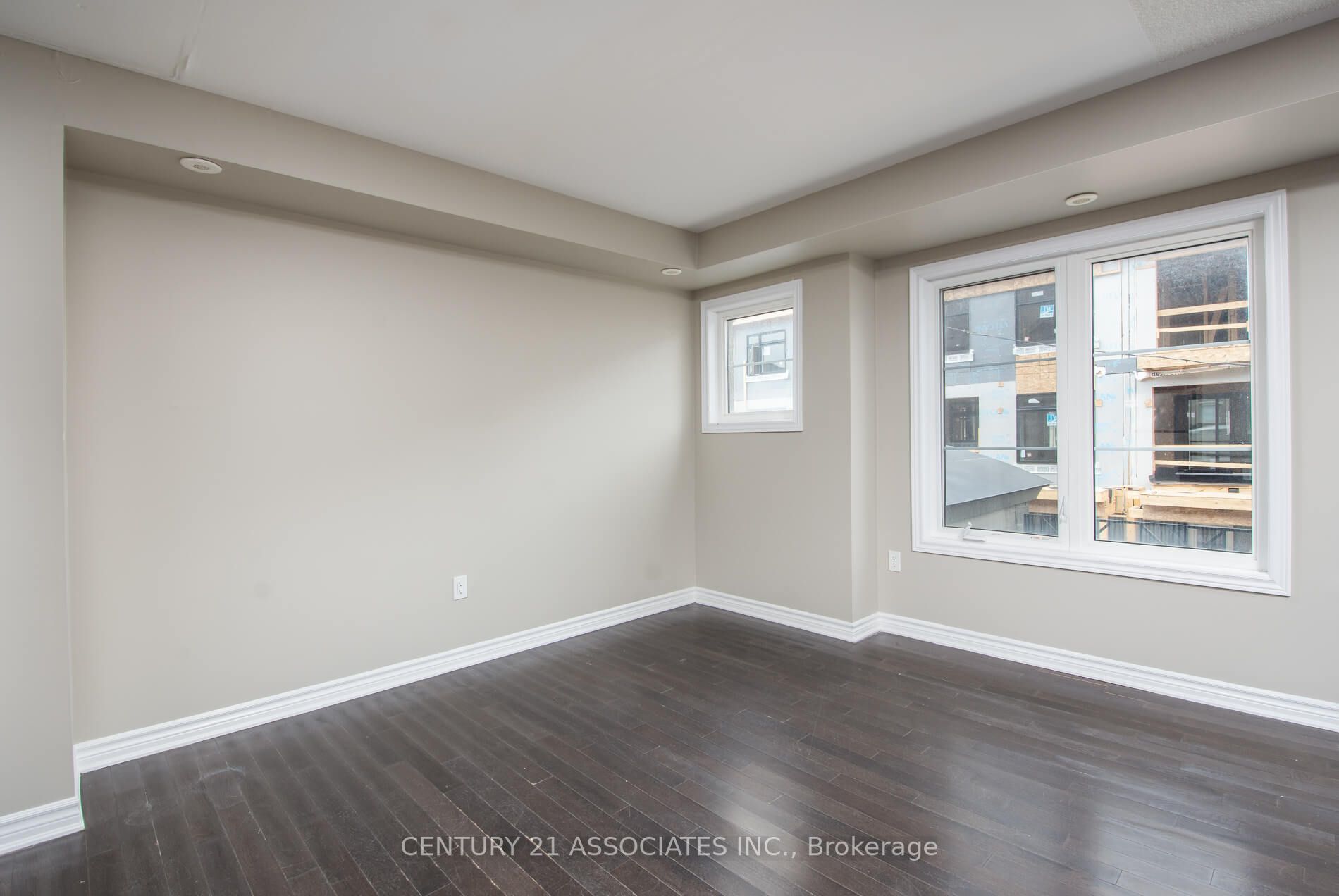 200 Veterans Dr, #20
